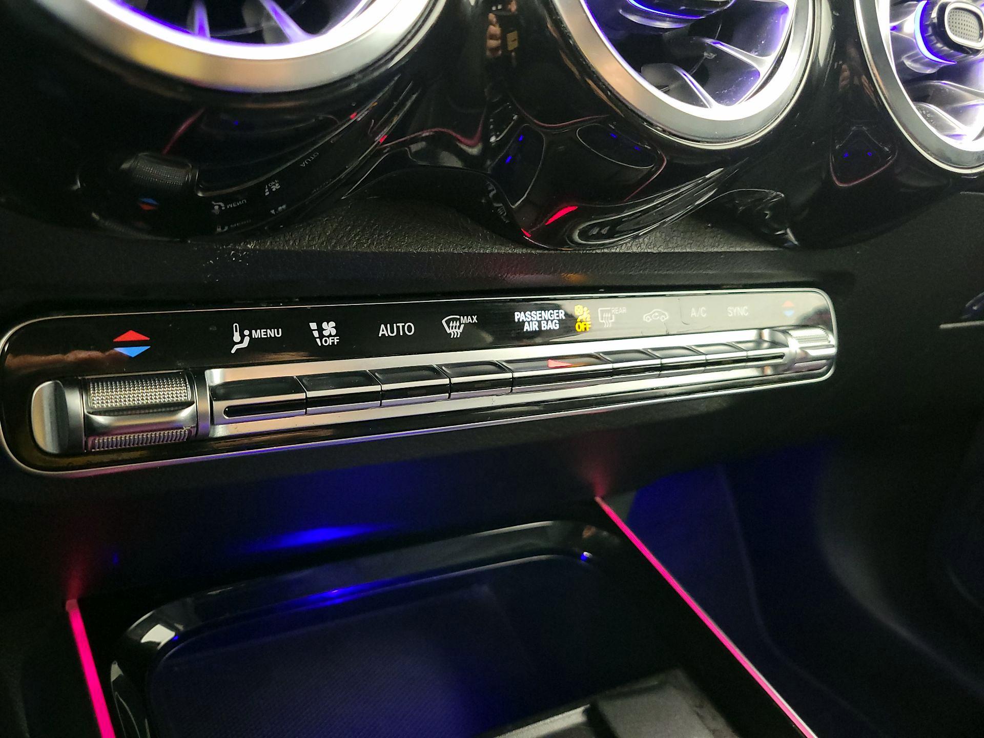 Thumbnail: 2022 Mercedes-Benz GLB - 16