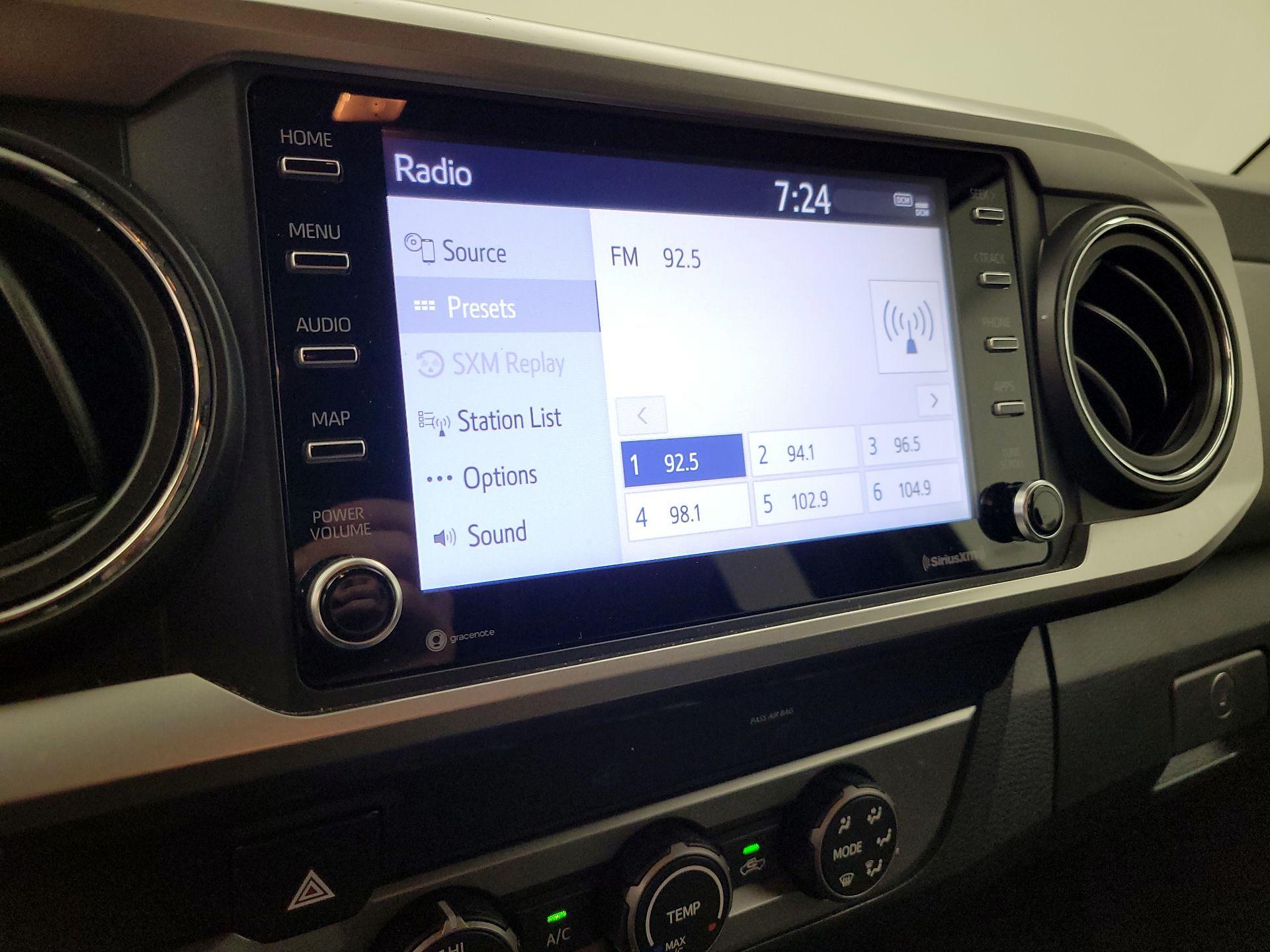 Thumbnail: 2022 Toyota Tacoma - 15