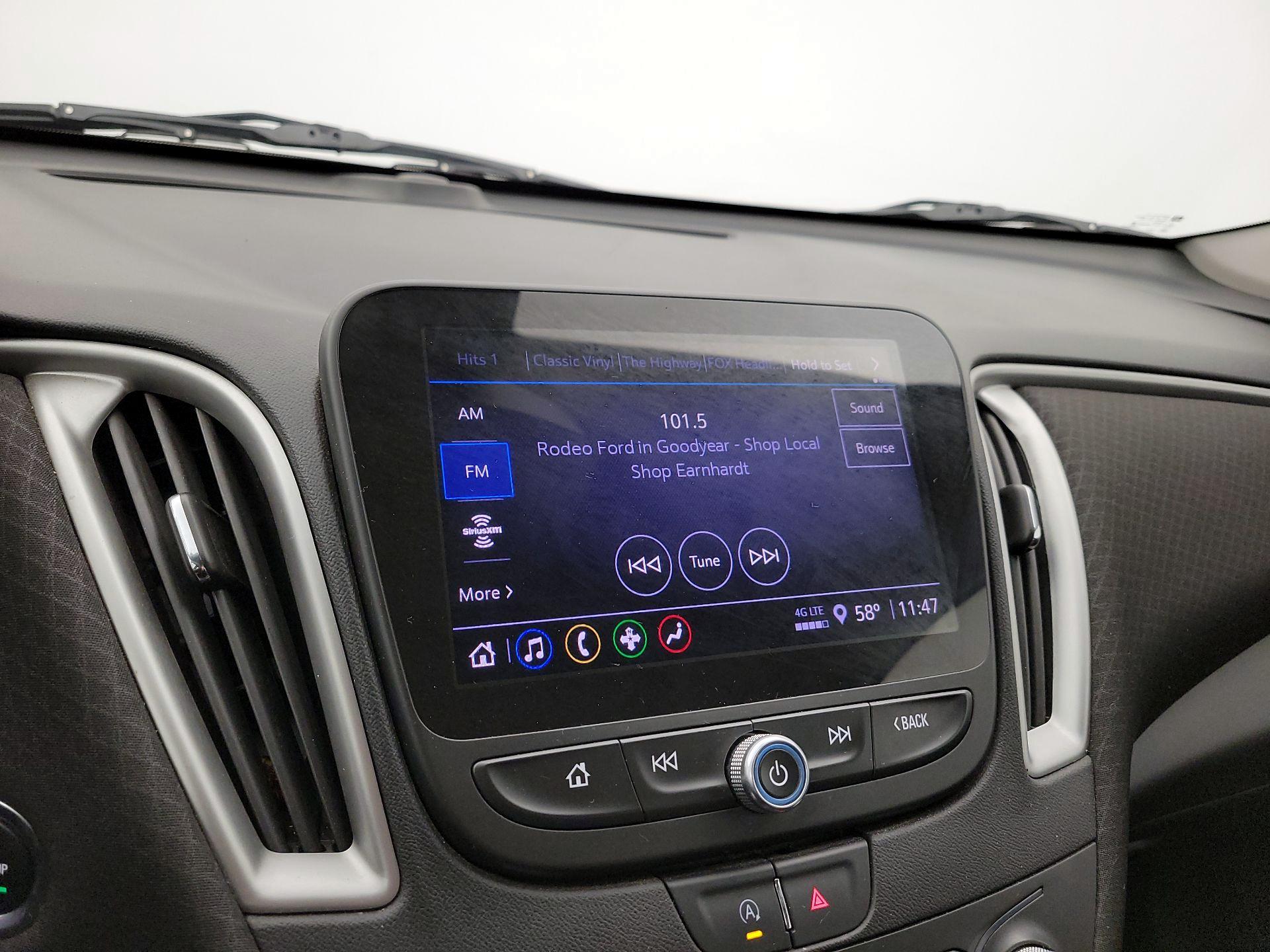 Thumbnail: 2022 Chevrolet Malibu - 15