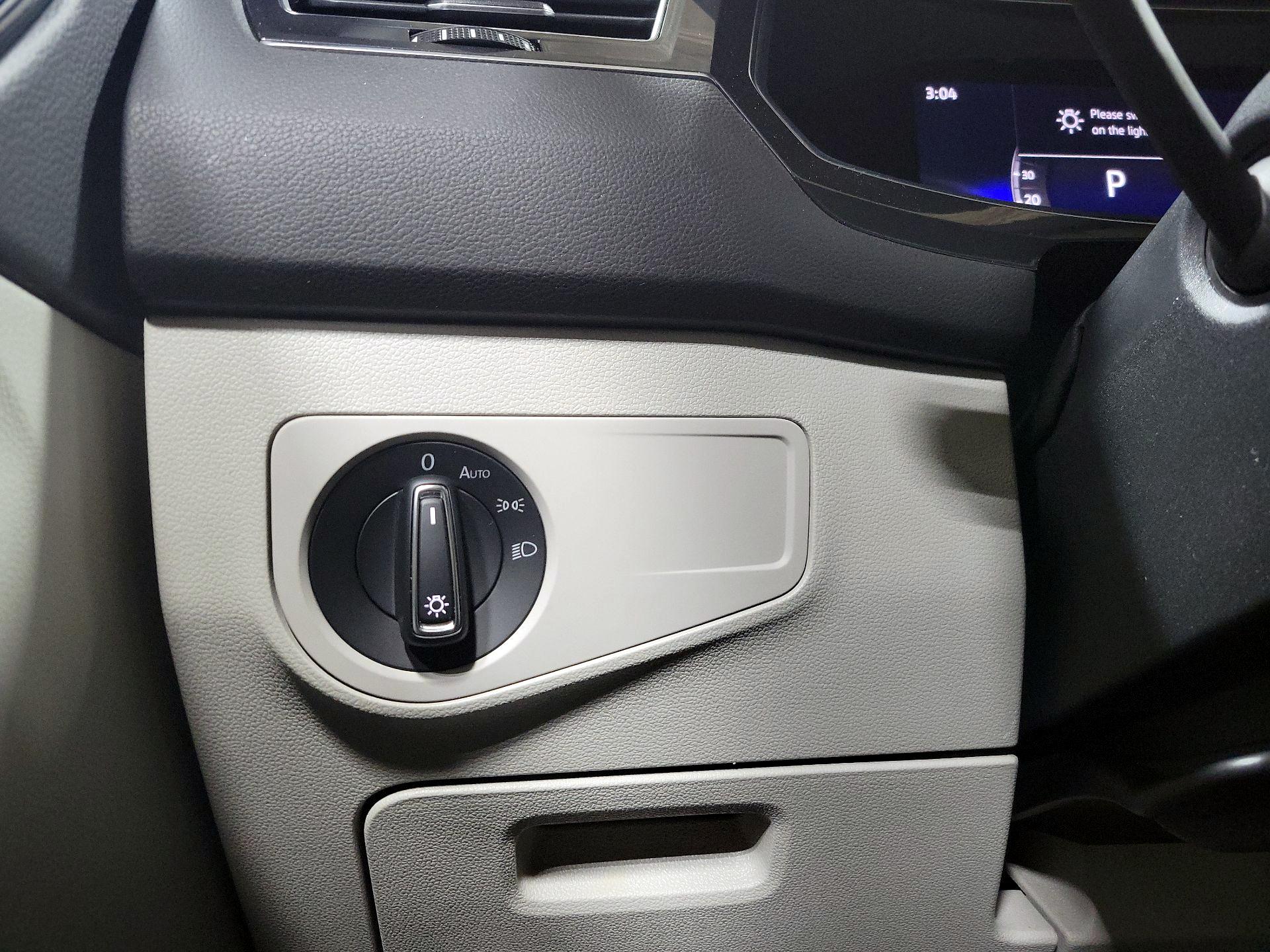 Thumbnail: 2023 Volkswagen Tiguan - 13