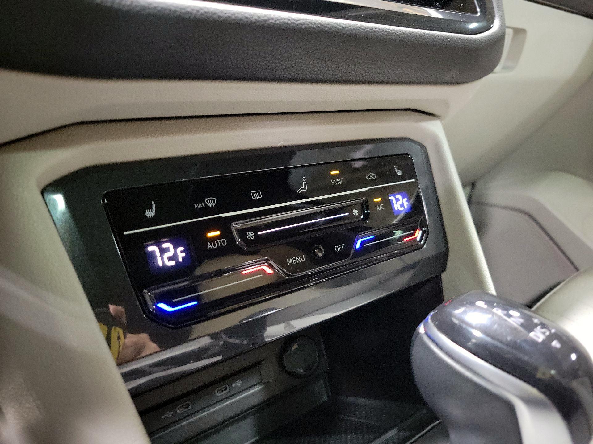 Thumbnail: 2023 Volkswagen Tiguan - 16