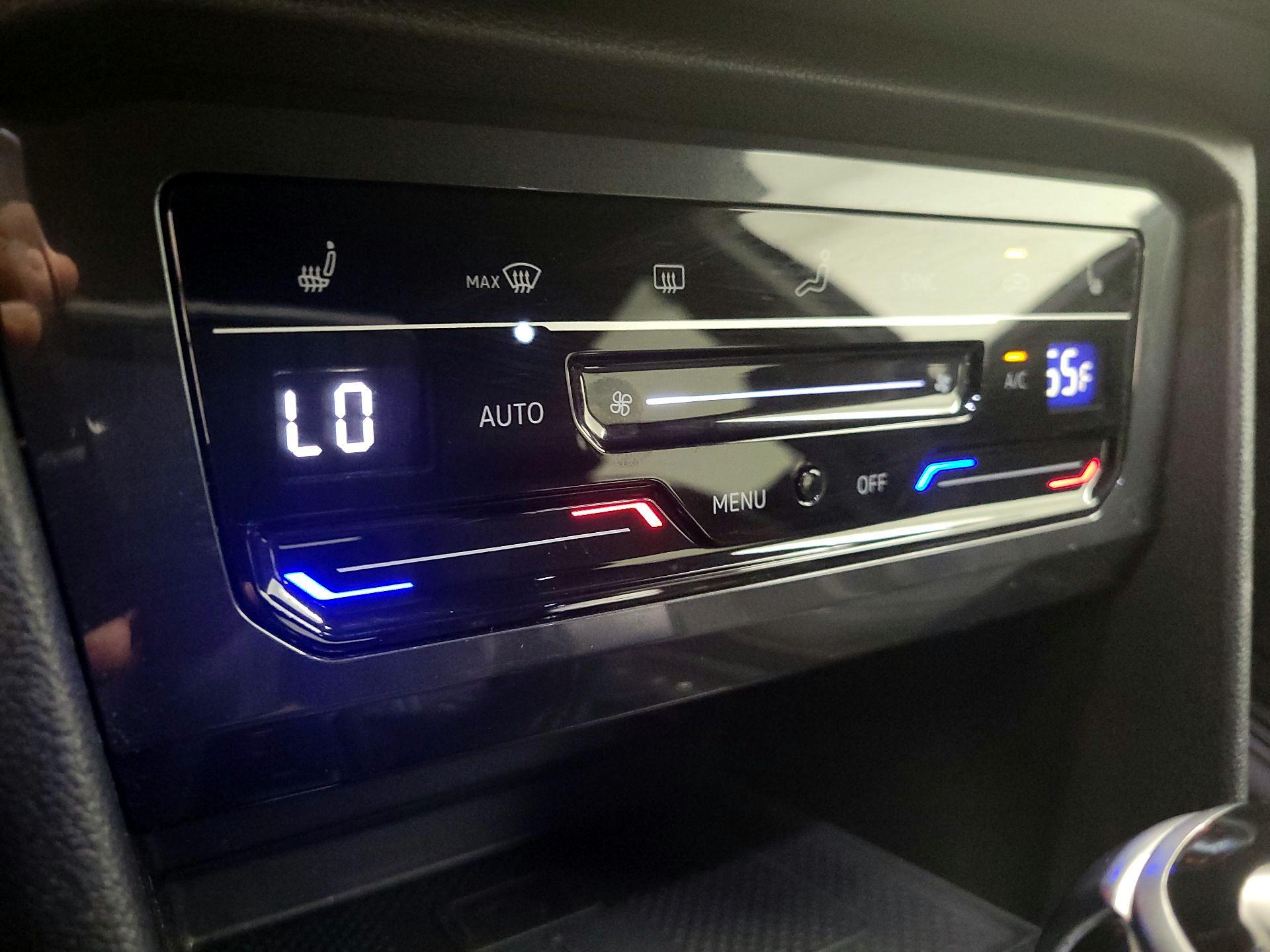 Thumbnail: 2022 Volkswagen Tiguan - 16