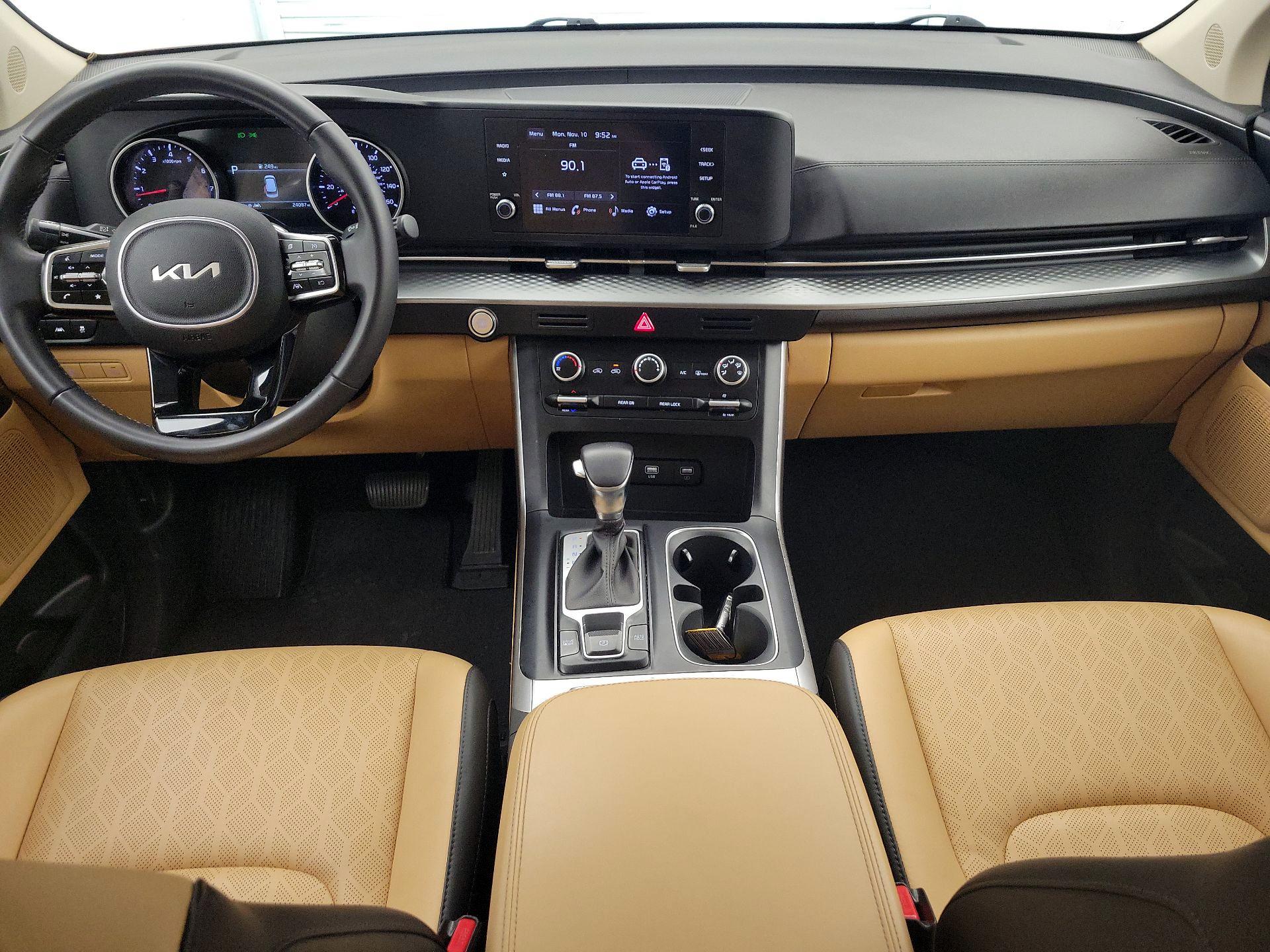 Thumbnail: 2023 Kia Carnival - 9