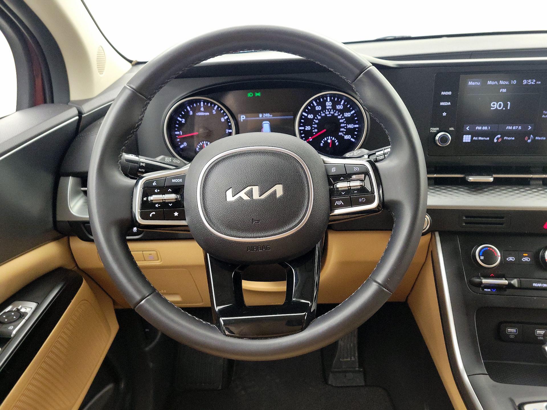 Thumbnail: 2023 Kia Carnival - 10