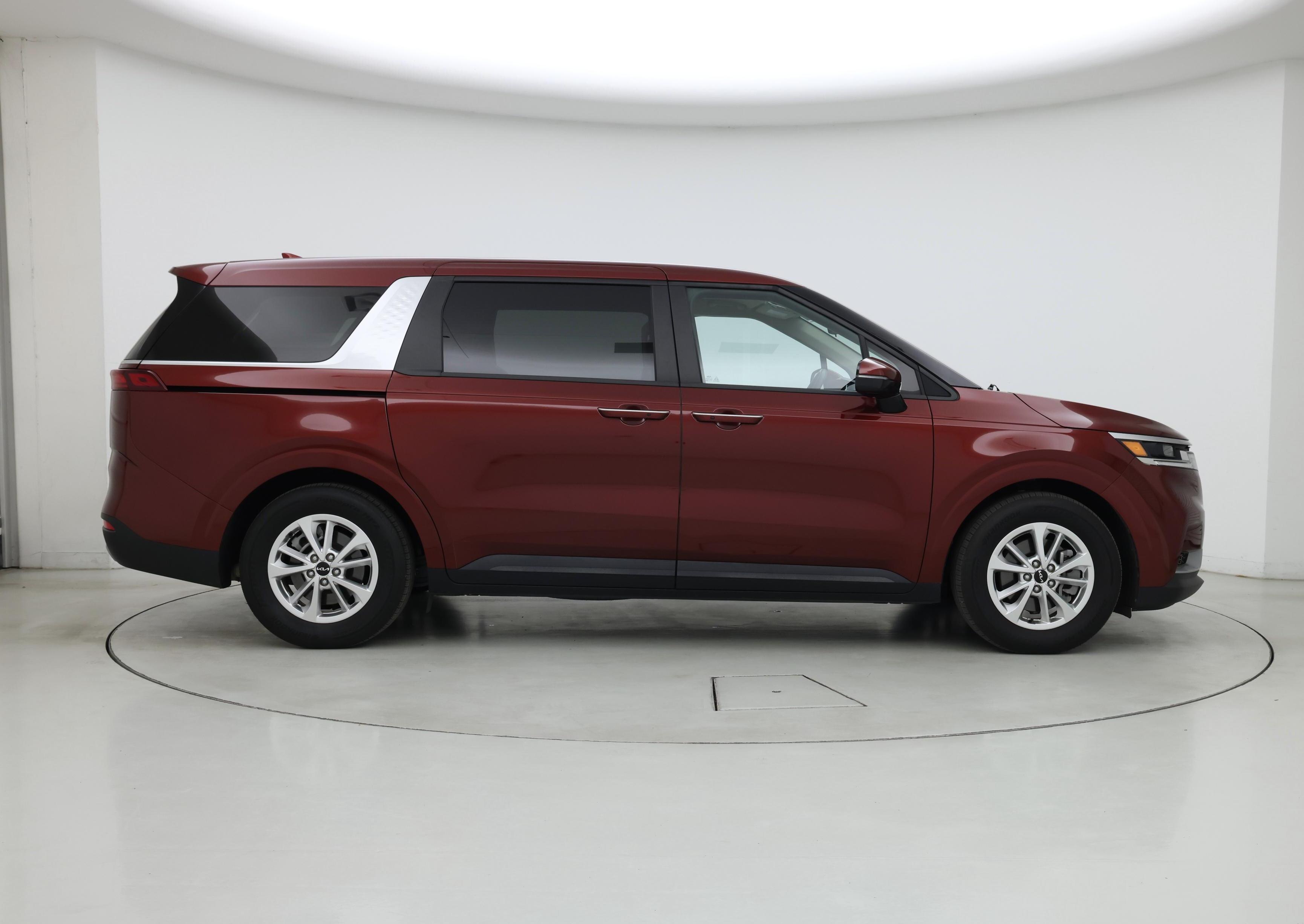 Thumbnail: 2023 Kia Carnival - 7