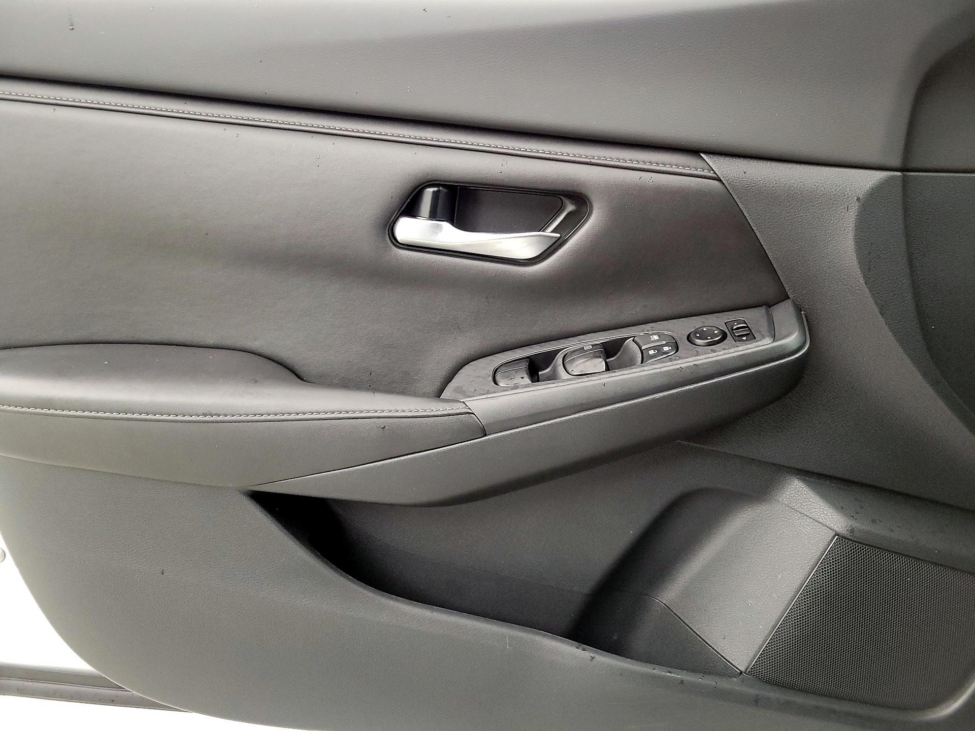 Thumbnail: 2021 Nissan Sentra - 12