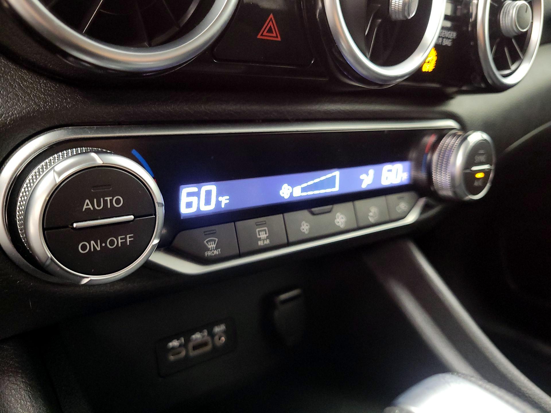 Thumbnail: 2021 Nissan Sentra - 16