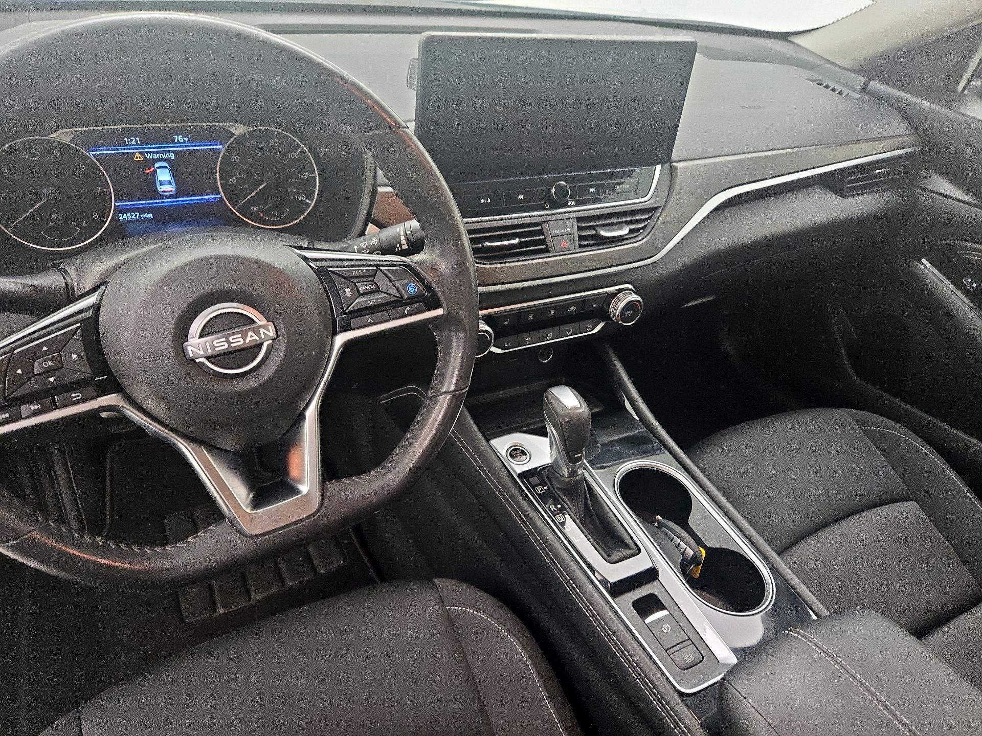 Thumbnail: 2023 Nissan Altima - 9