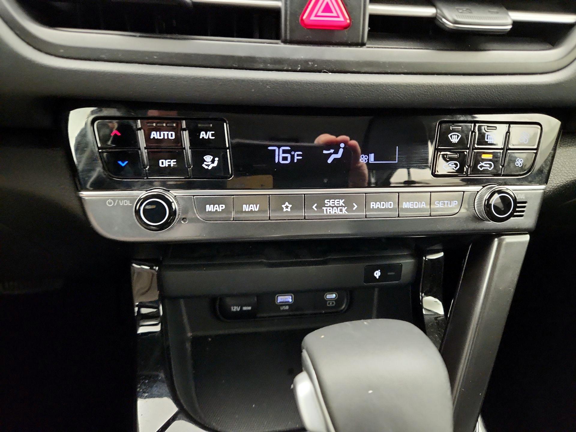 Thumbnail: 2024 Kia Seltos - 17