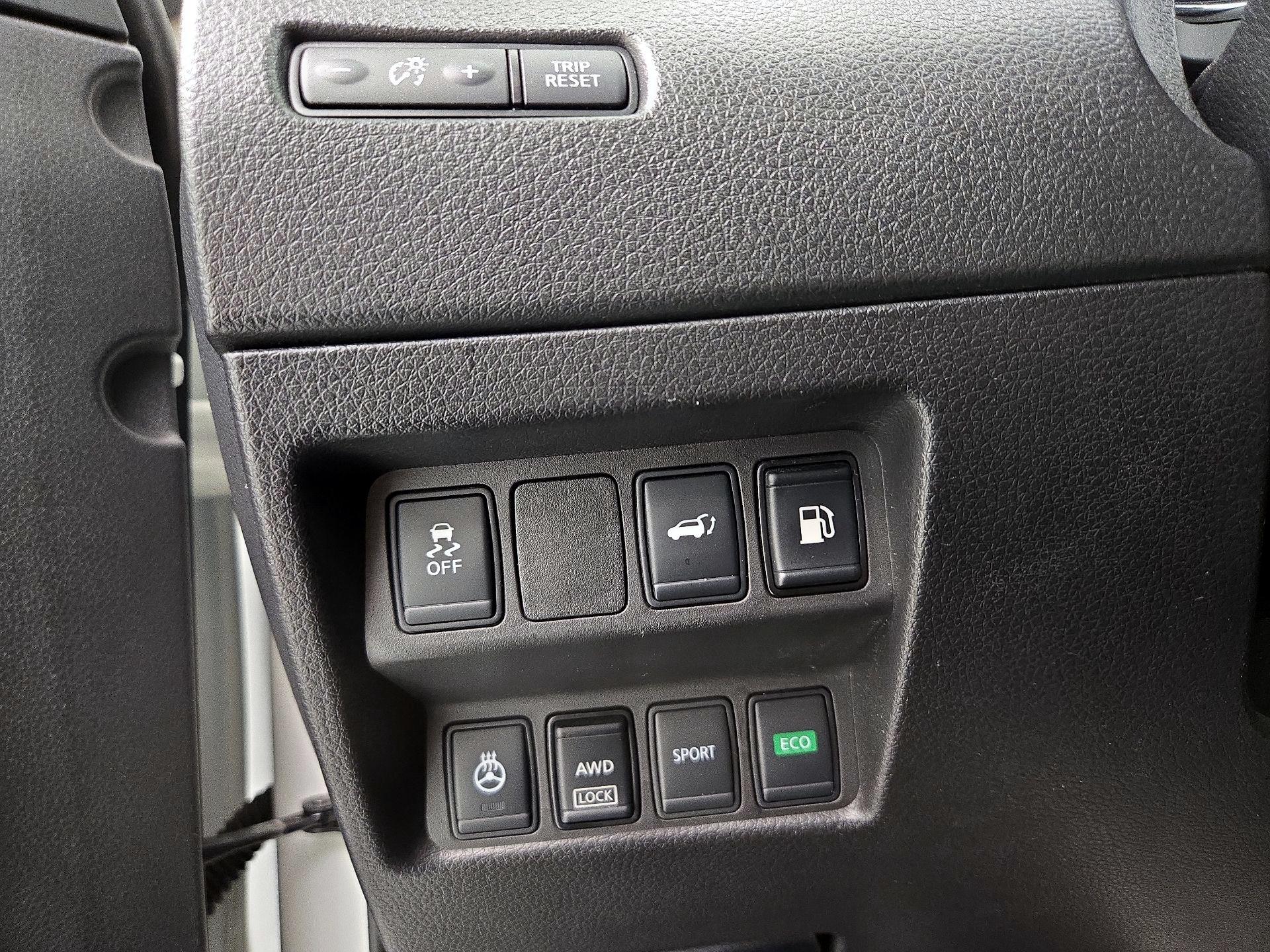 Thumbnail: 2018 Nissan Rogue - 13