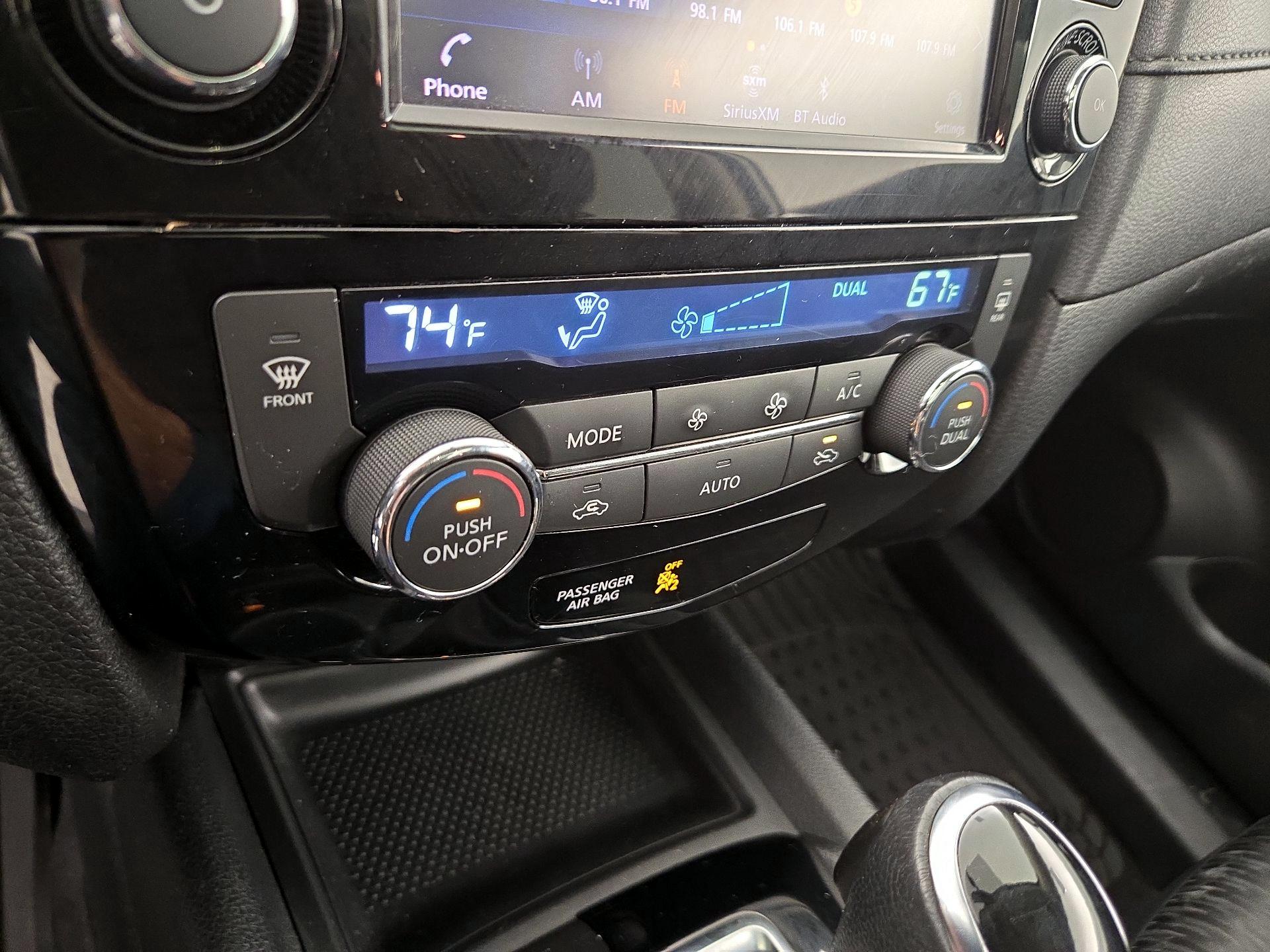 Thumbnail: 2018 Nissan Rogue - 17