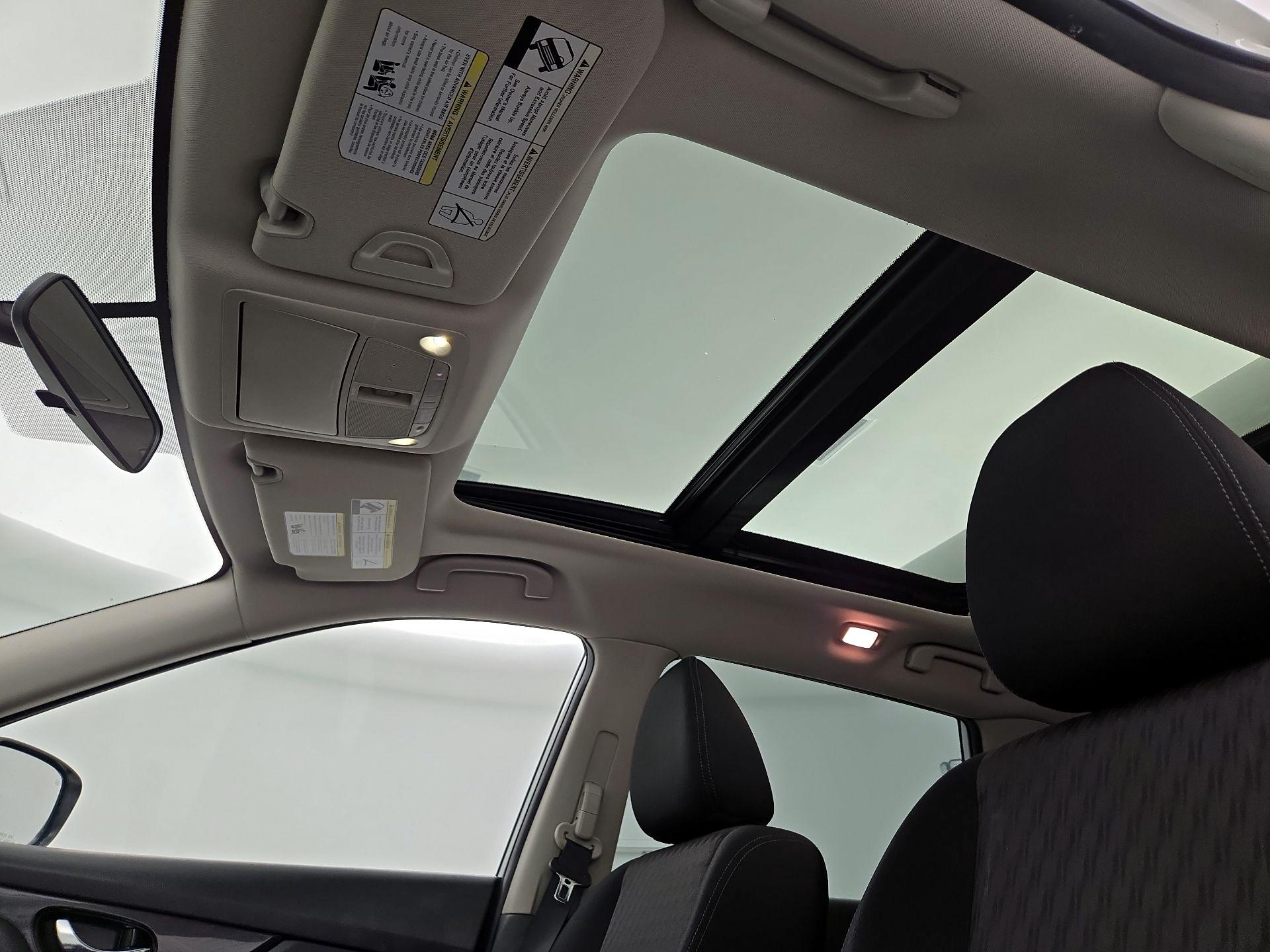 Thumbnail: 2018 Nissan Rogue - 20