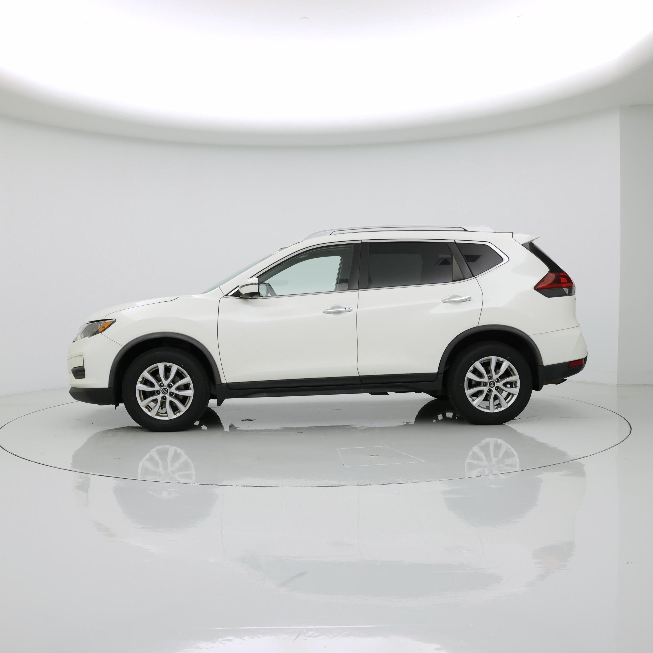 Thumbnail: 2018 Nissan Rogue - 3