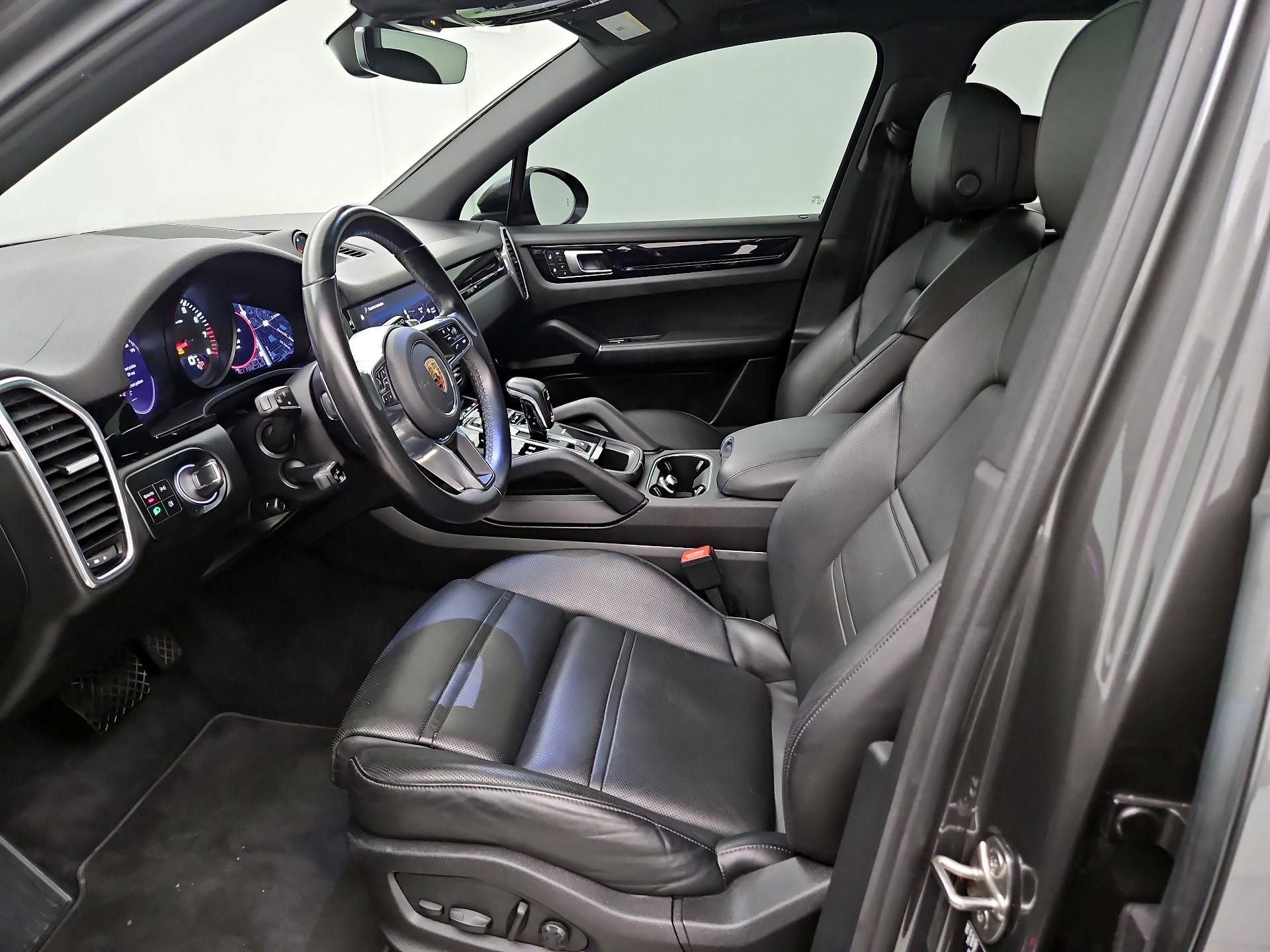 Thumbnail: 2023 Porsche Cayenne - 11