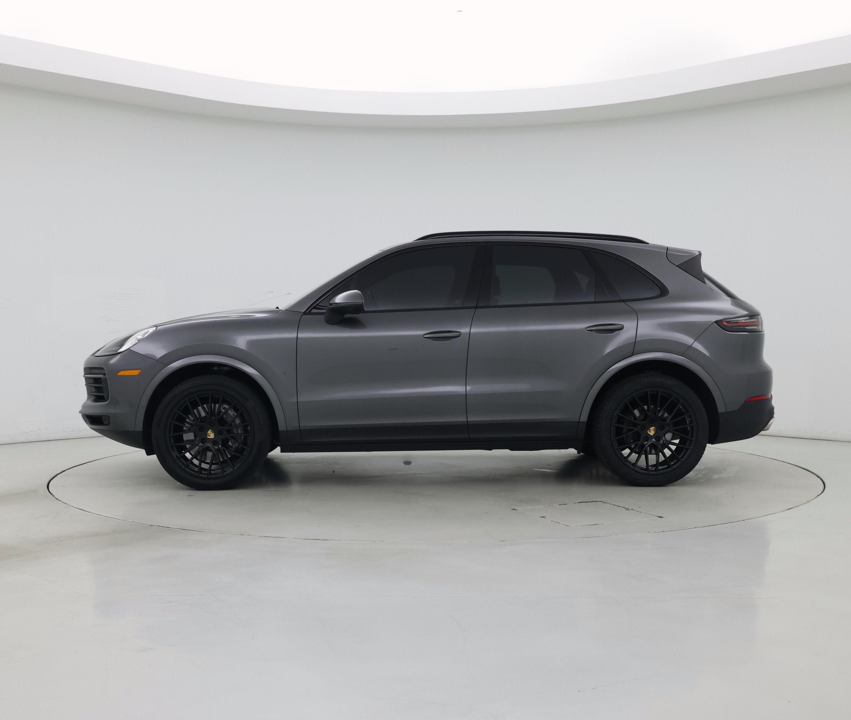 Thumbnail: 2023 Porsche Cayenne - 3