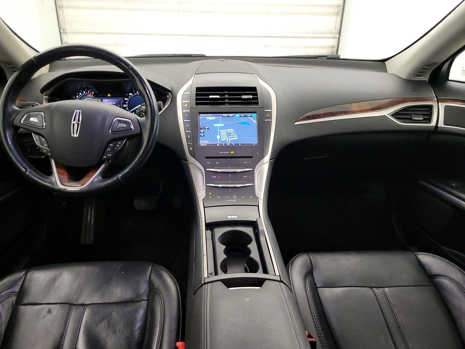 Thumbnail: 2016 Lincoln MKZ - 9
