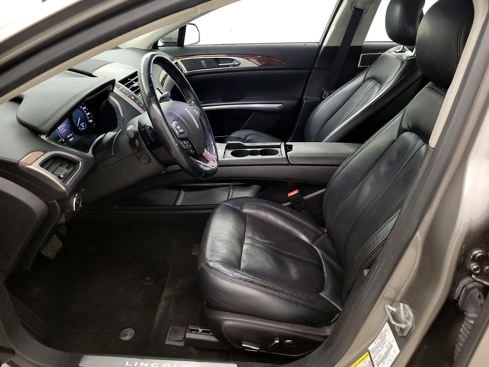 Thumbnail: 2016 Lincoln MKZ - 11