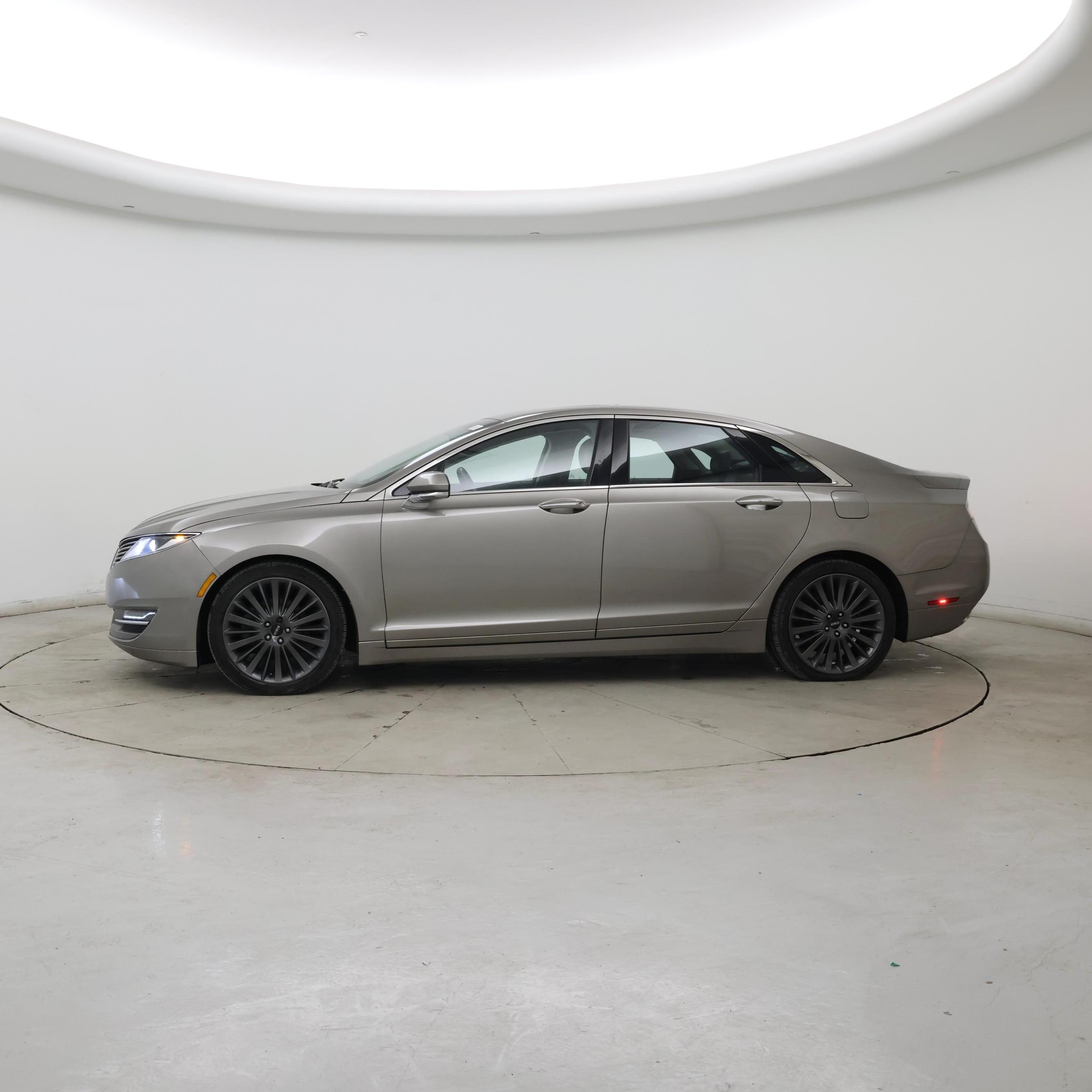 Thumbnail: 2016 Lincoln MKZ - 3