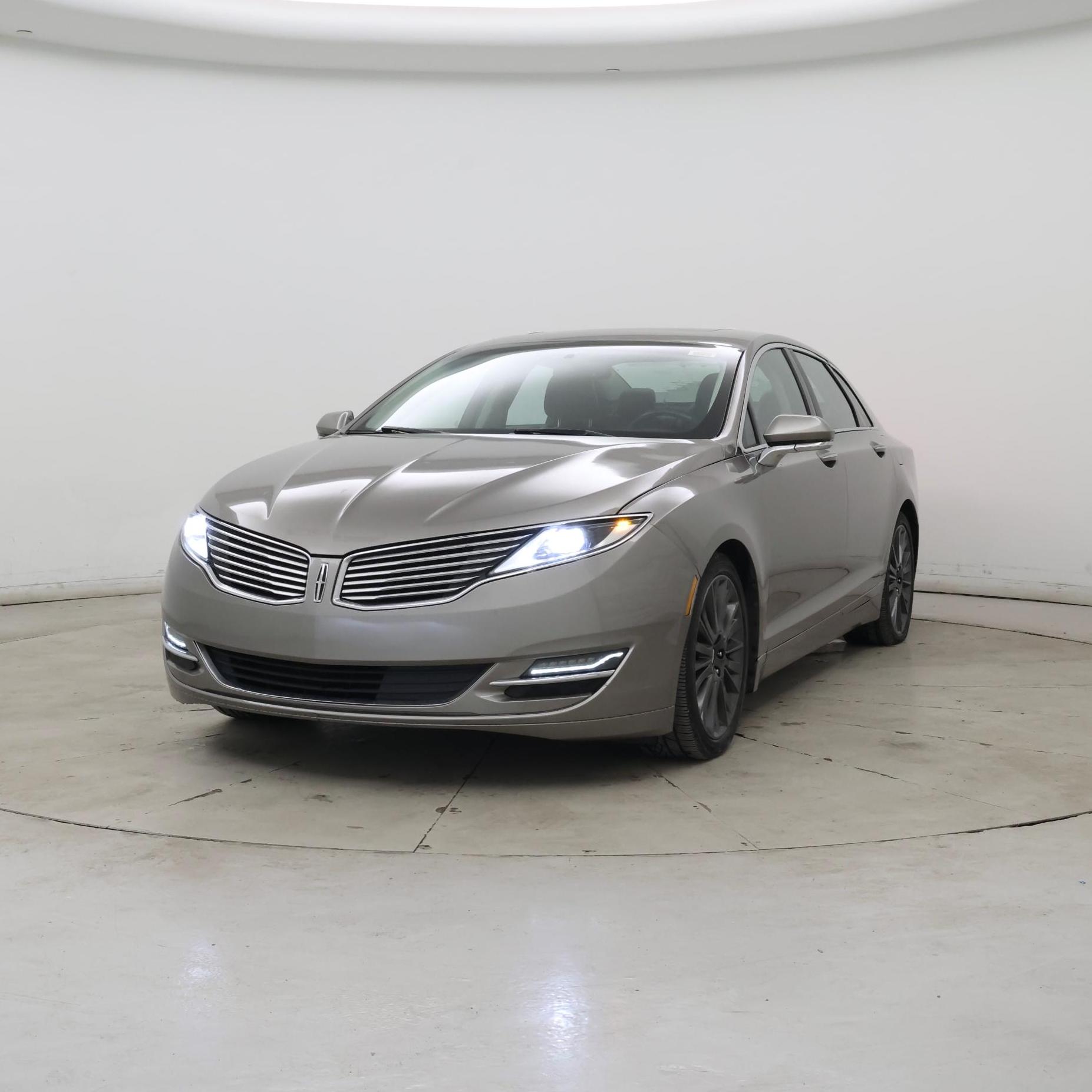 Thumbnail: 2016 Lincoln MKZ - 4