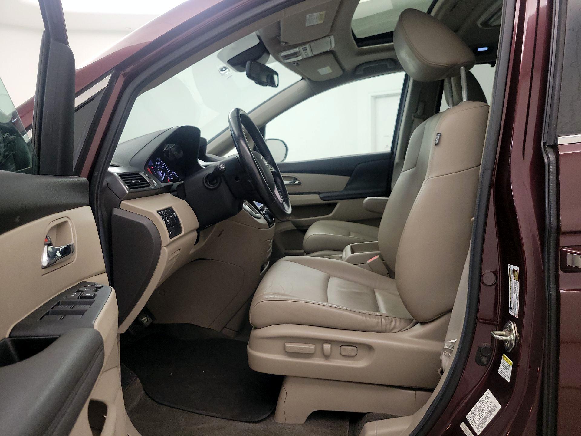 Thumbnail: 2014 Honda Odyssey - 11