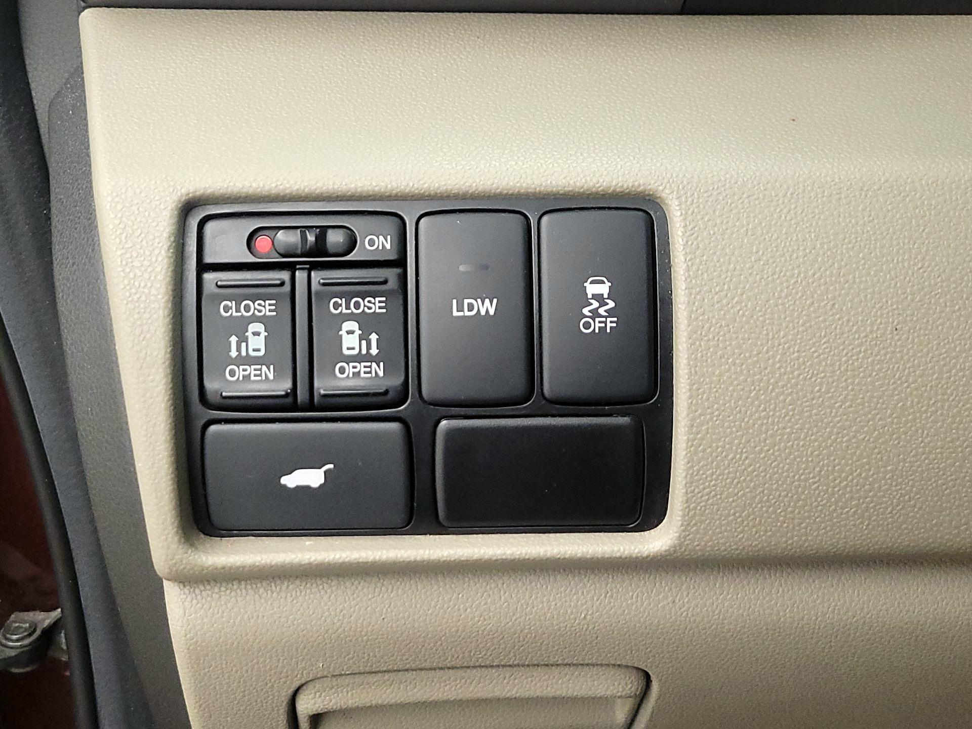 Thumbnail: 2014 Honda Odyssey - 13