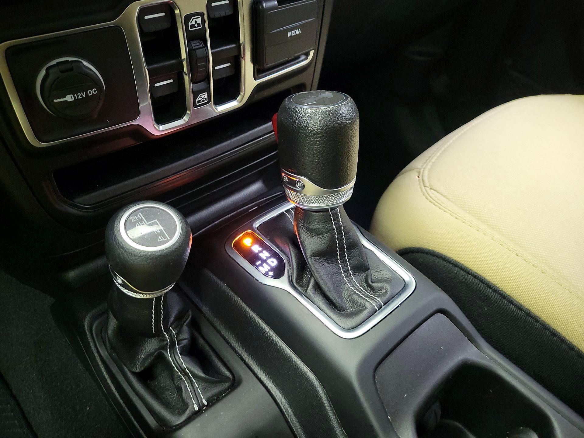 Thumbnail: 2023 Jeep Wrangler - 18