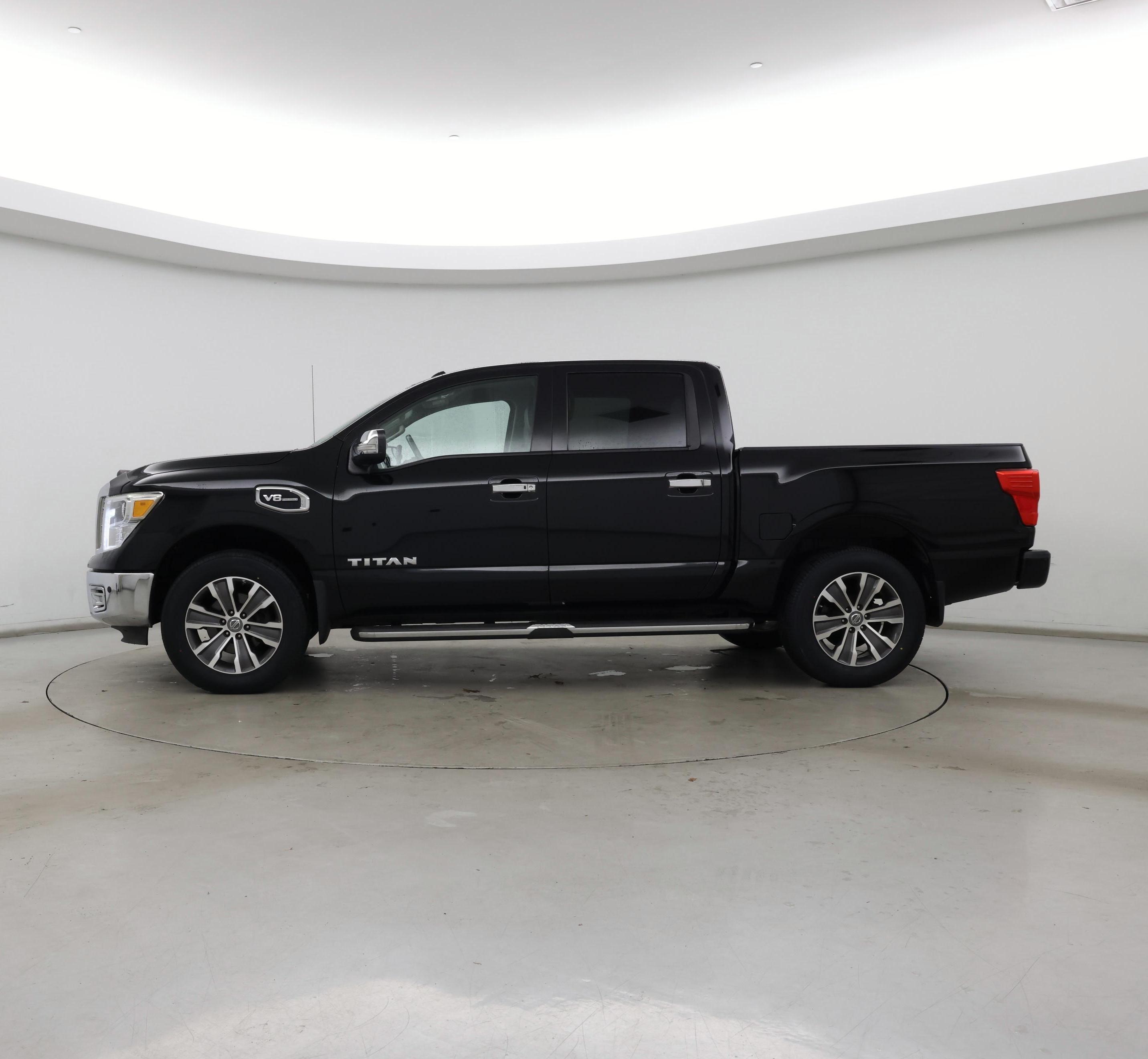 Thumbnail: 2017 Nissan Titan - 3