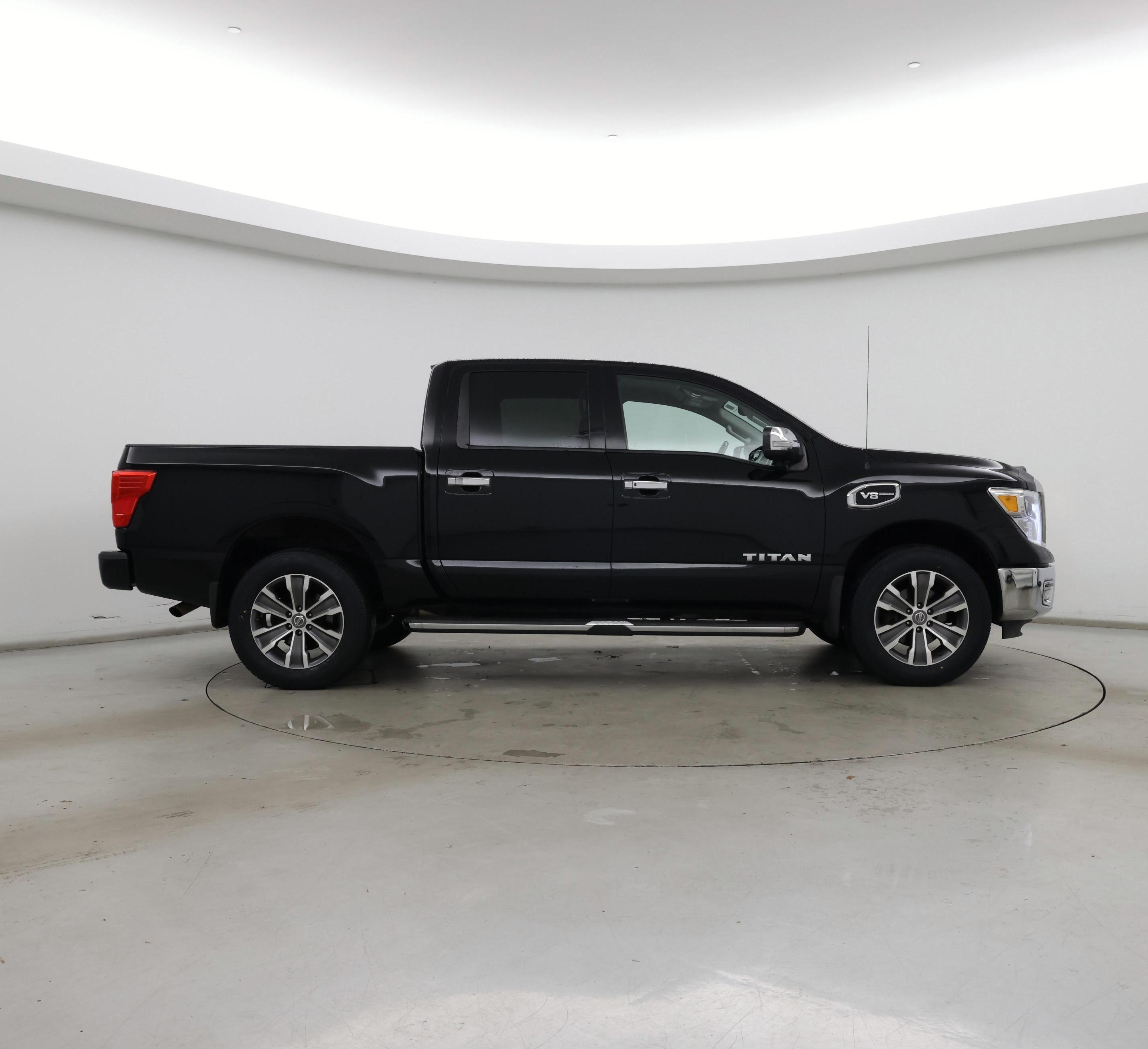 Thumbnail: 2017 Nissan Titan - 7