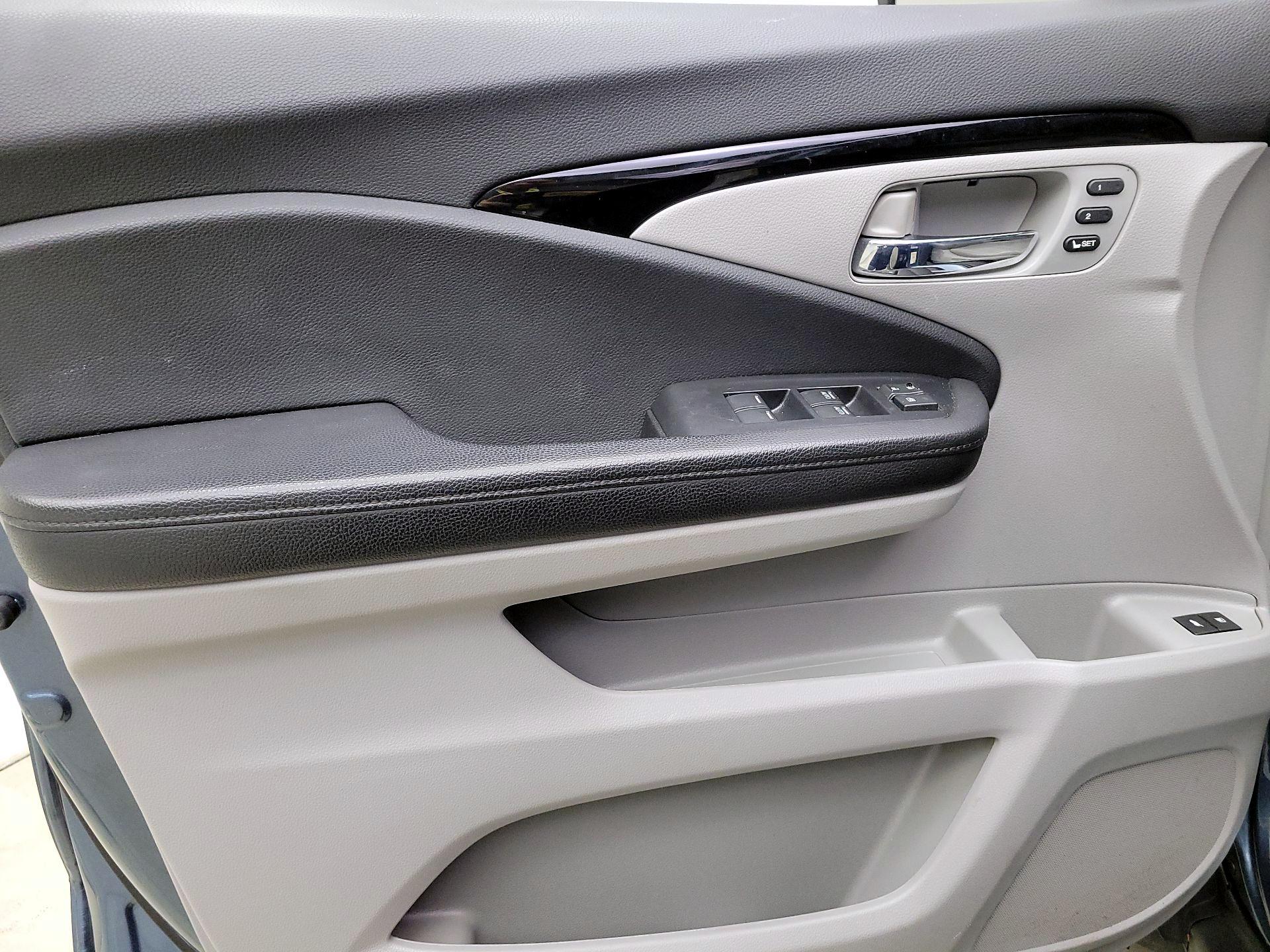 Thumbnail: 2021 Honda Pilot - 12