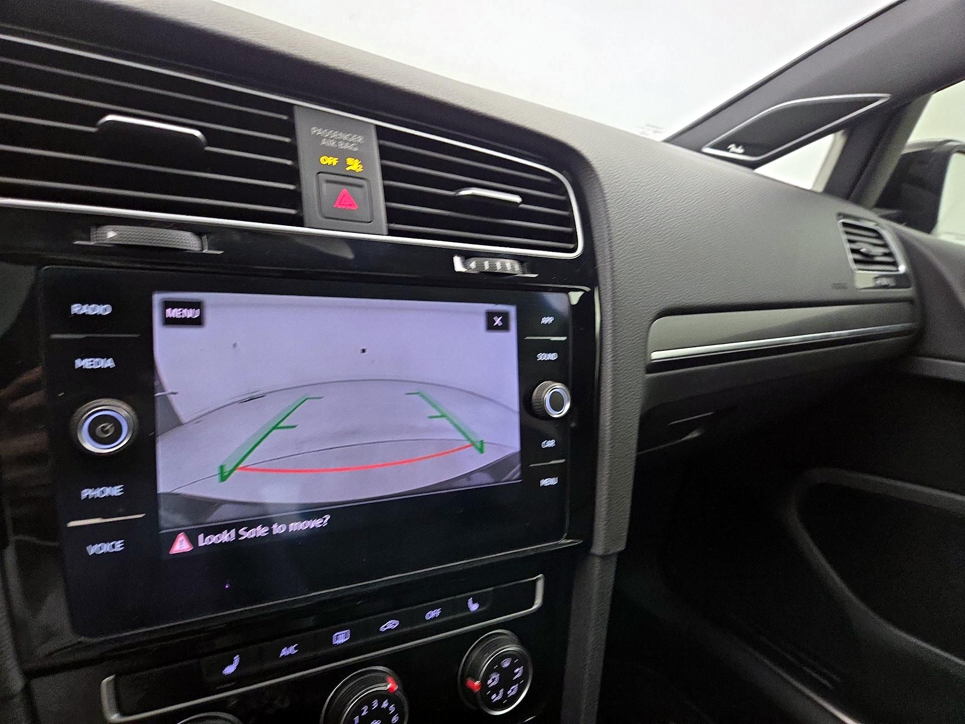 Thumbnail: 2019 Volkswagen Golf - 14