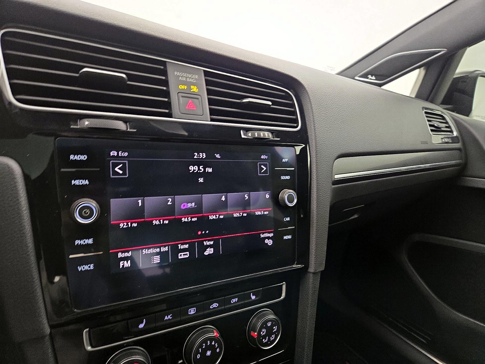 Thumbnail: 2019 Volkswagen Golf - 15