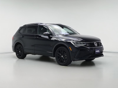 Black 2022 Volkswagen Tiguan SE R-Line Black