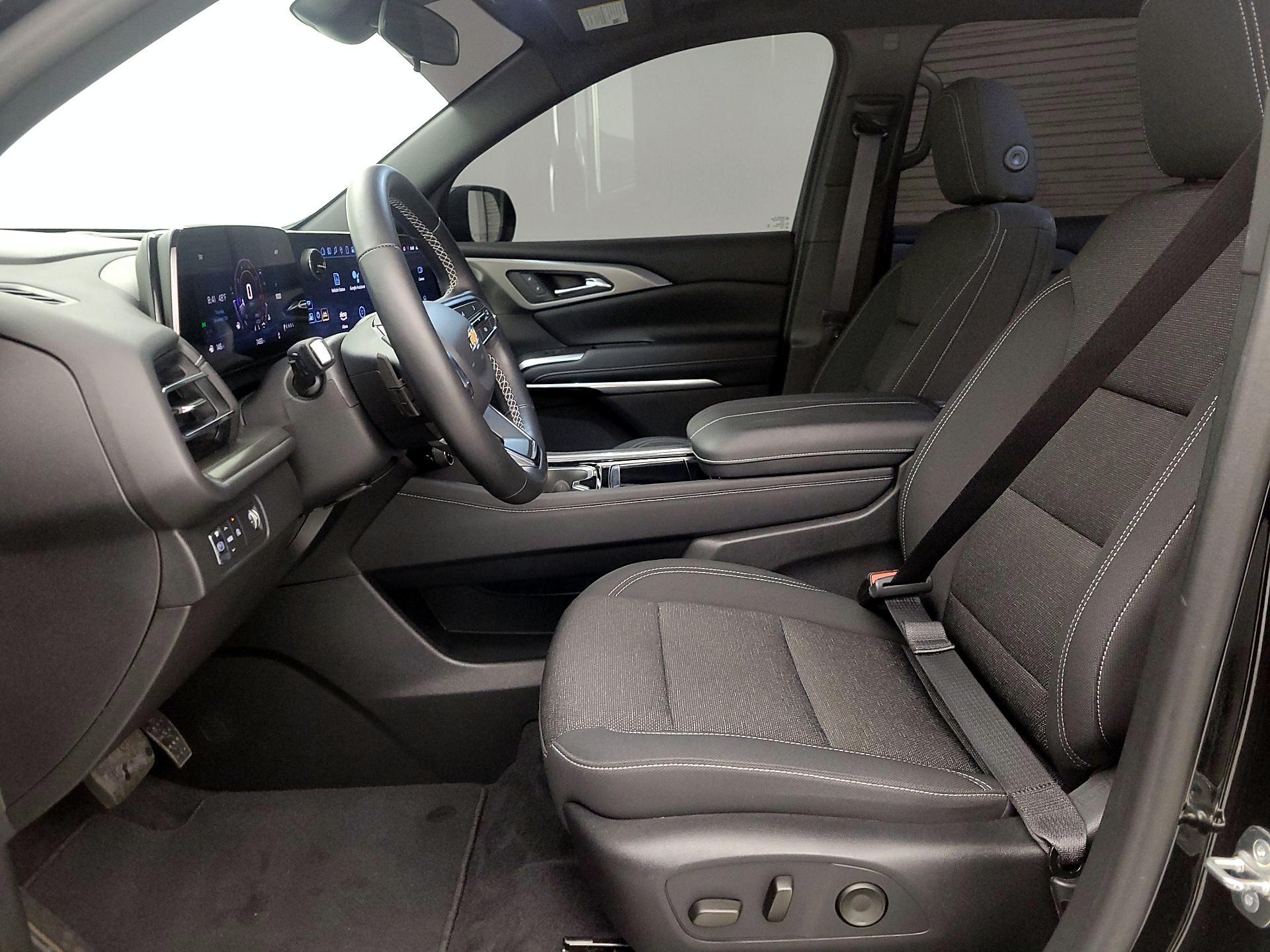 Thumbnail: 2024 Chevrolet Traverse - 11