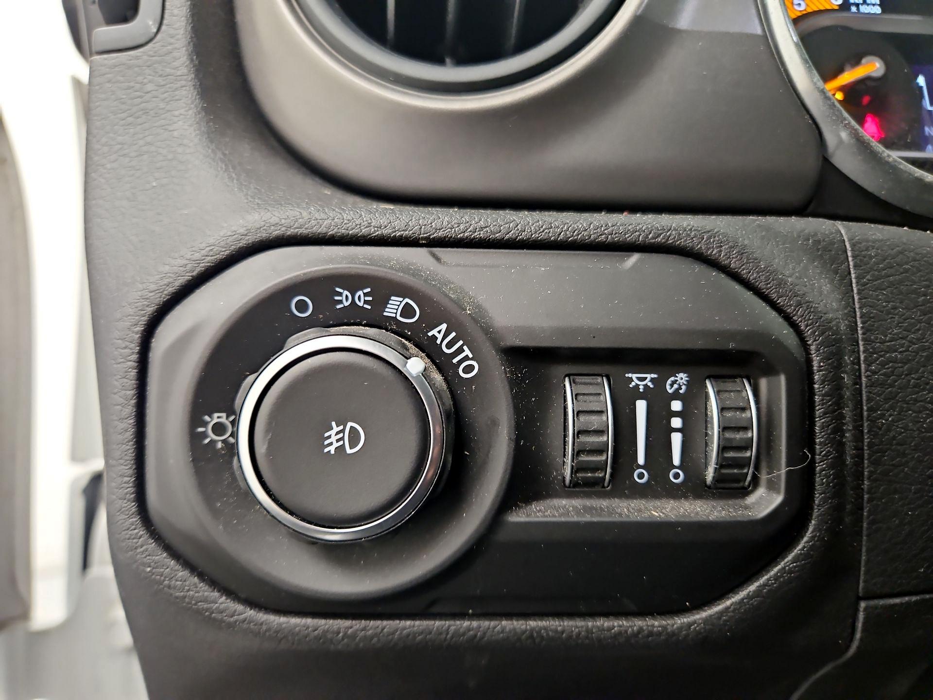 Thumbnail: 2021 Jeep Wrangler - 13