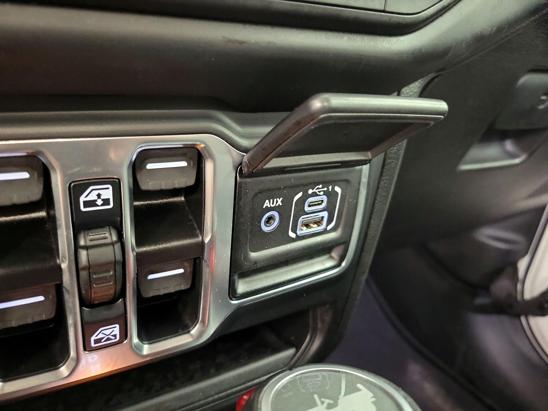 Thumbnail: 2023 Jeep Wrangler - 19