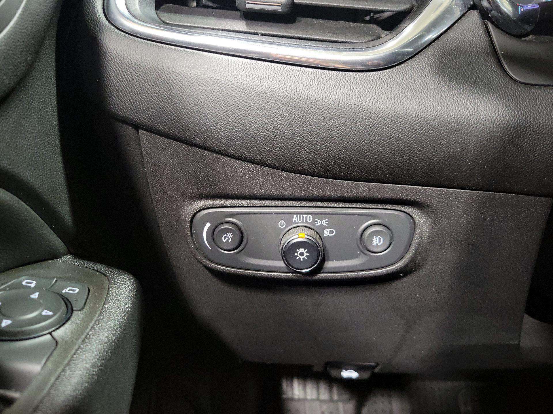 Thumbnail: 2020 Chevrolet Equinox - 13