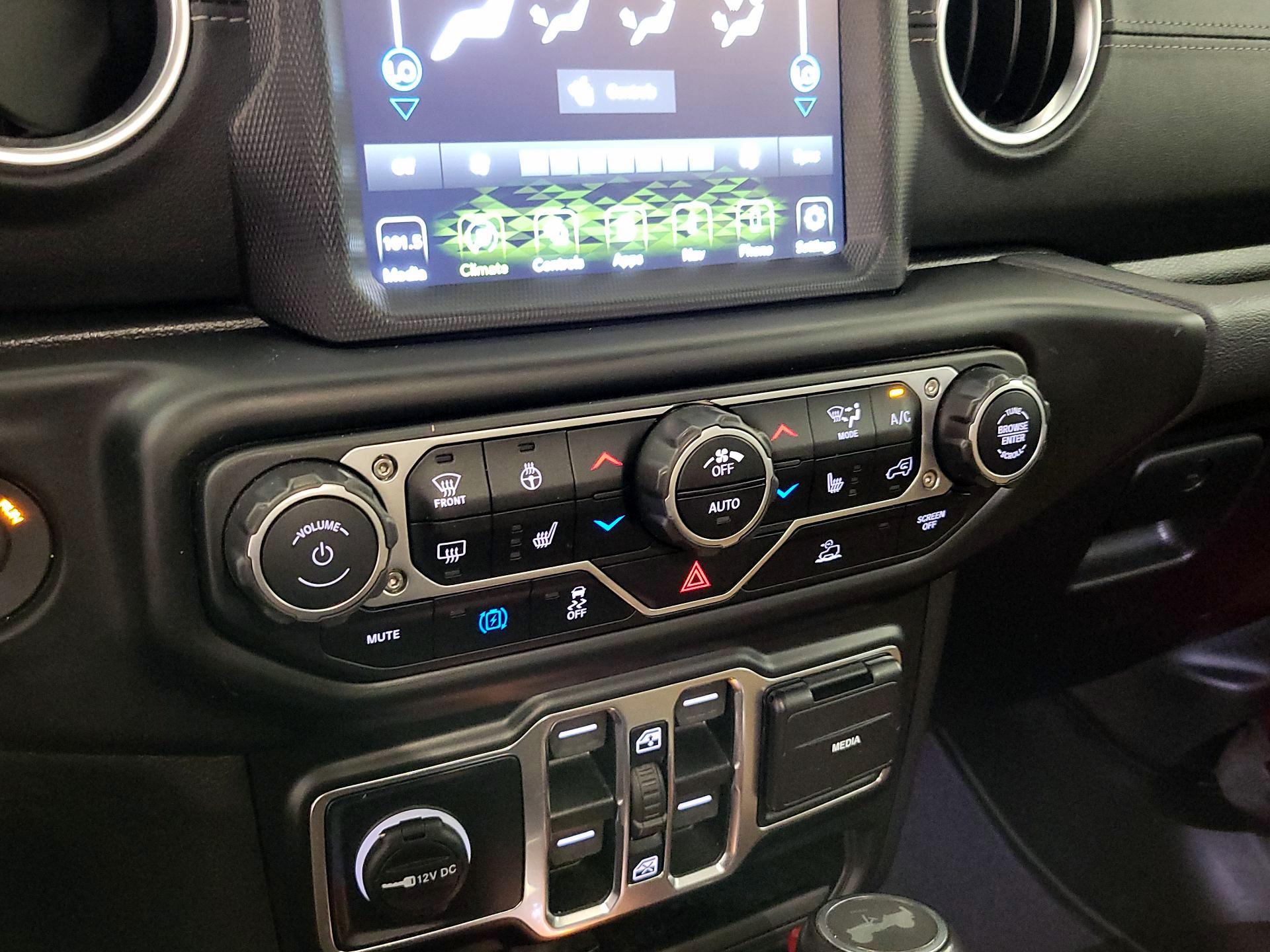 Thumbnail: 2023 Jeep Wrangler - 17