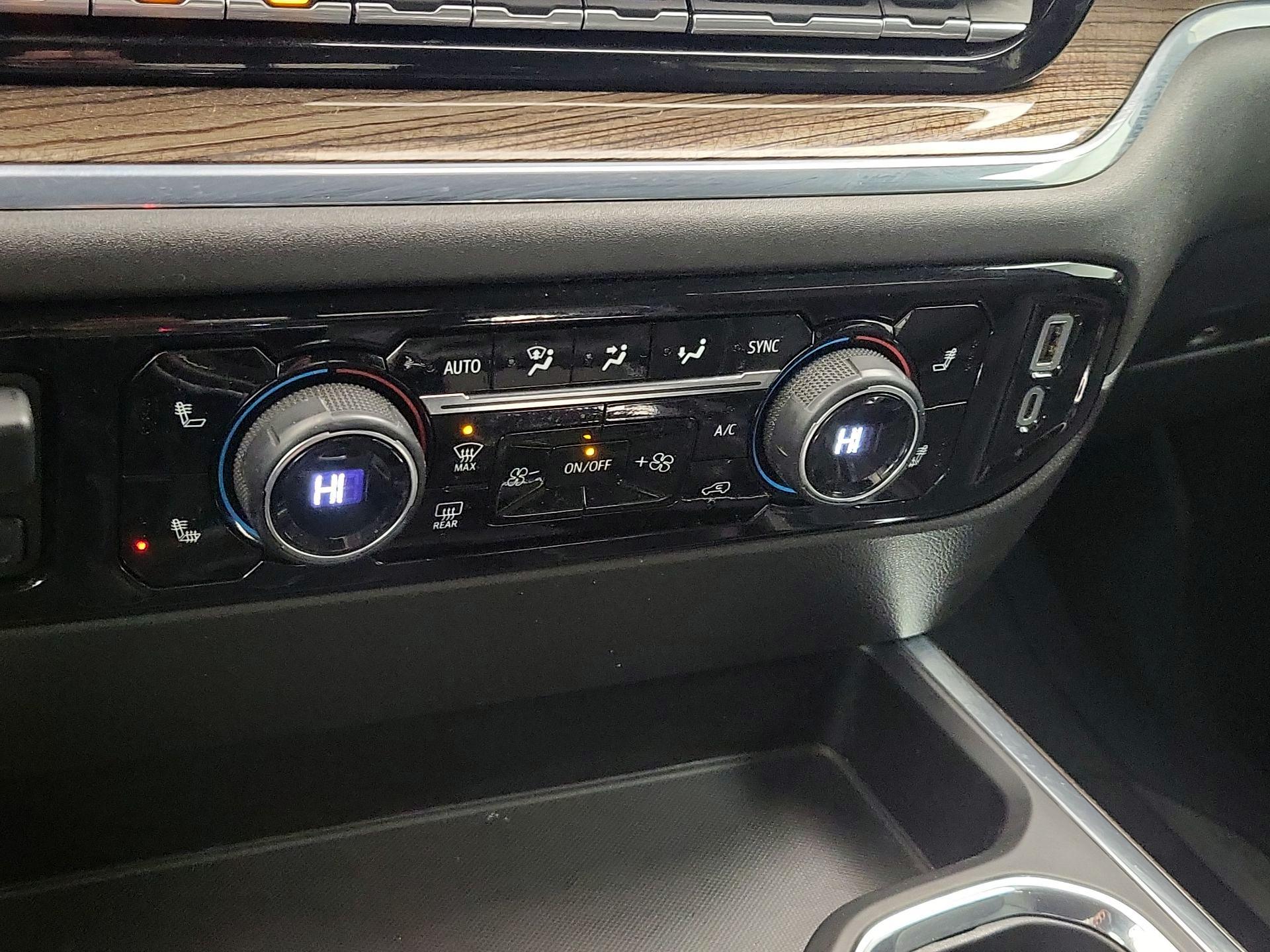 Thumbnail: 2024 Chevrolet Silverado 1500 - 17