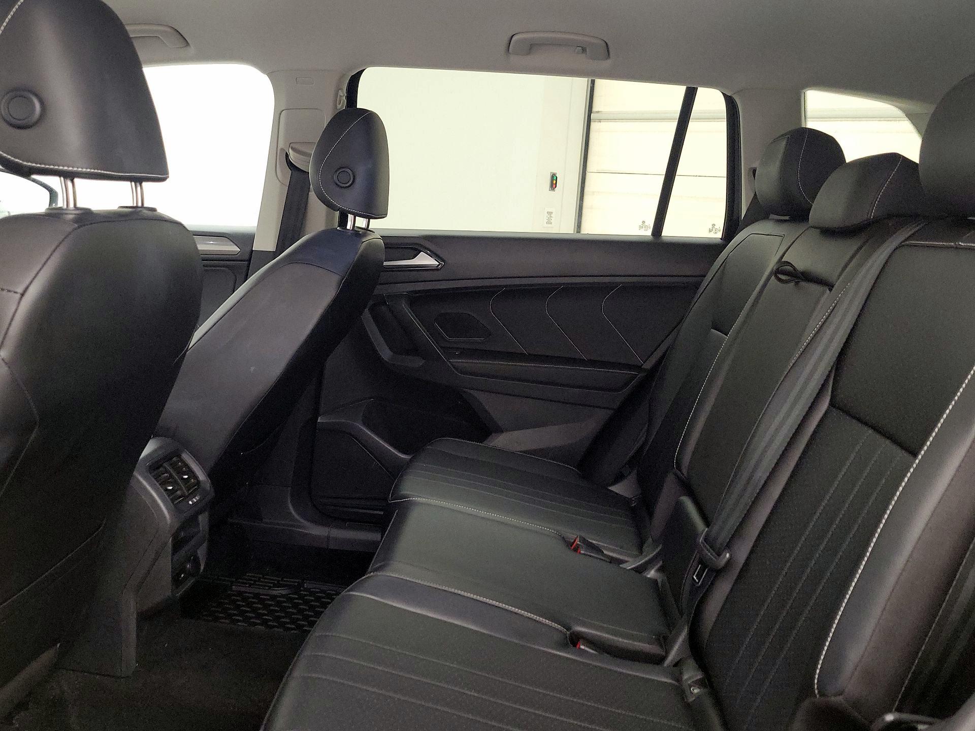 Thumbnail: 2022 Volkswagen Tiguan - 19