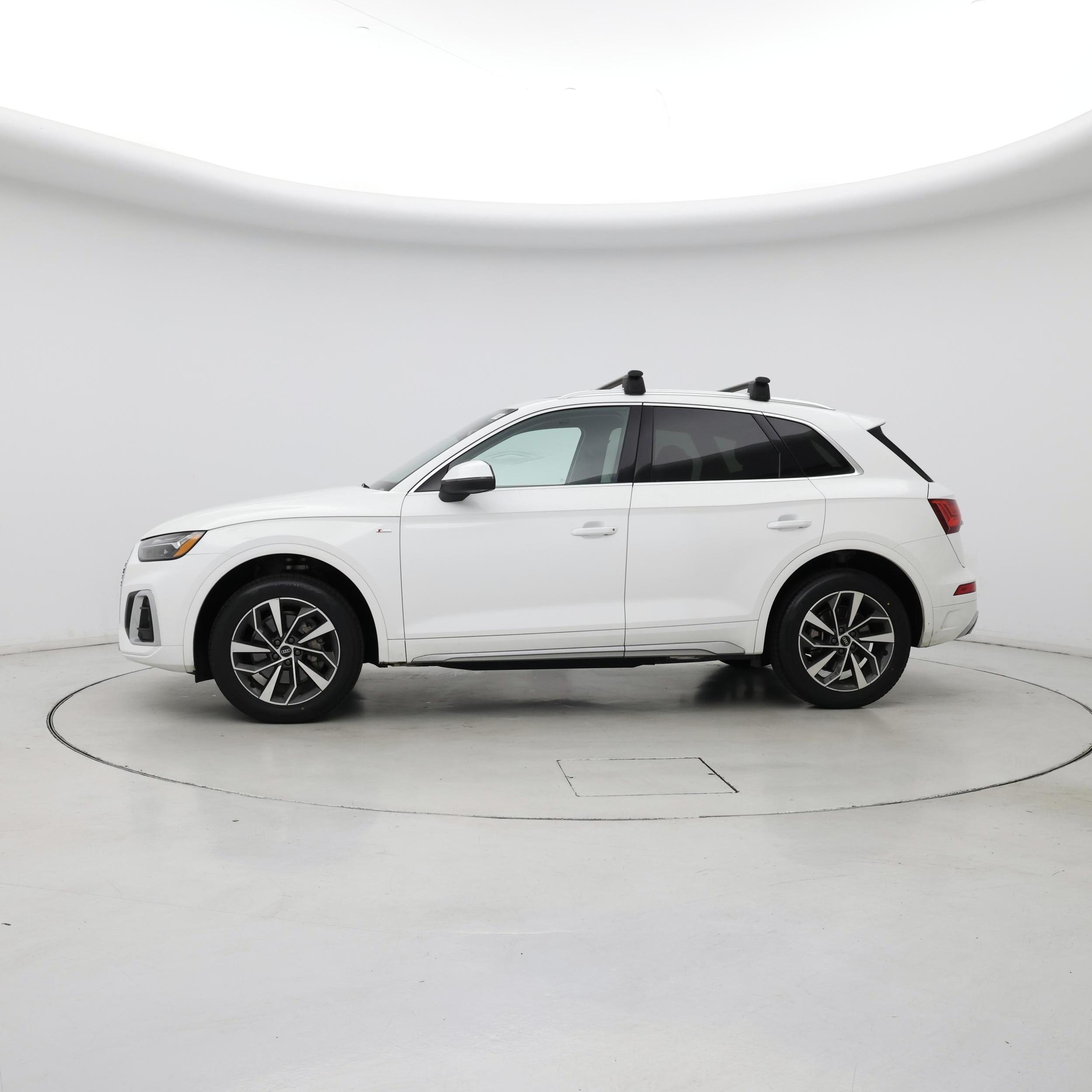 Thumbnail: 2023 Audi Q5 - 3