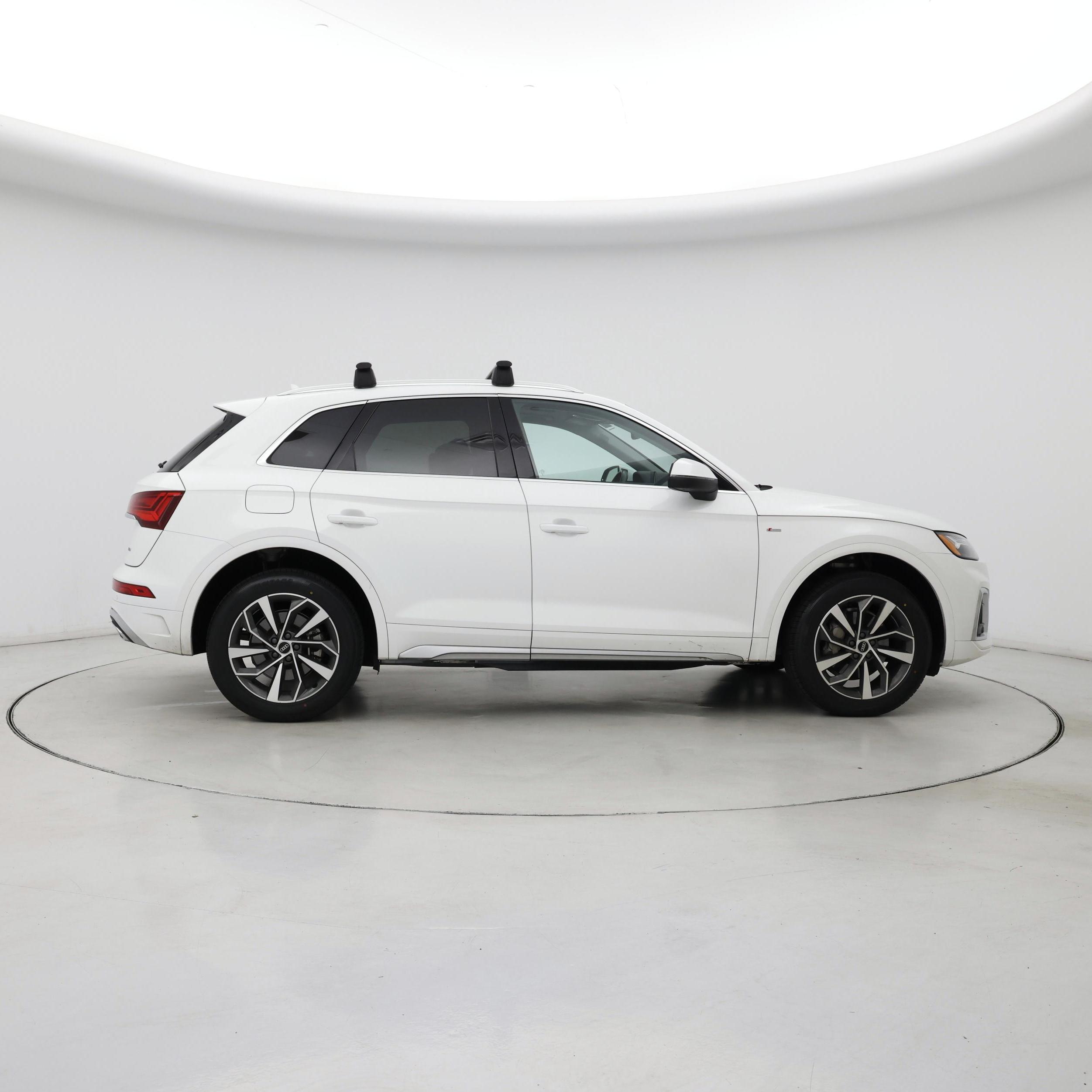 Thumbnail: 2023 Audi Q5 - 7