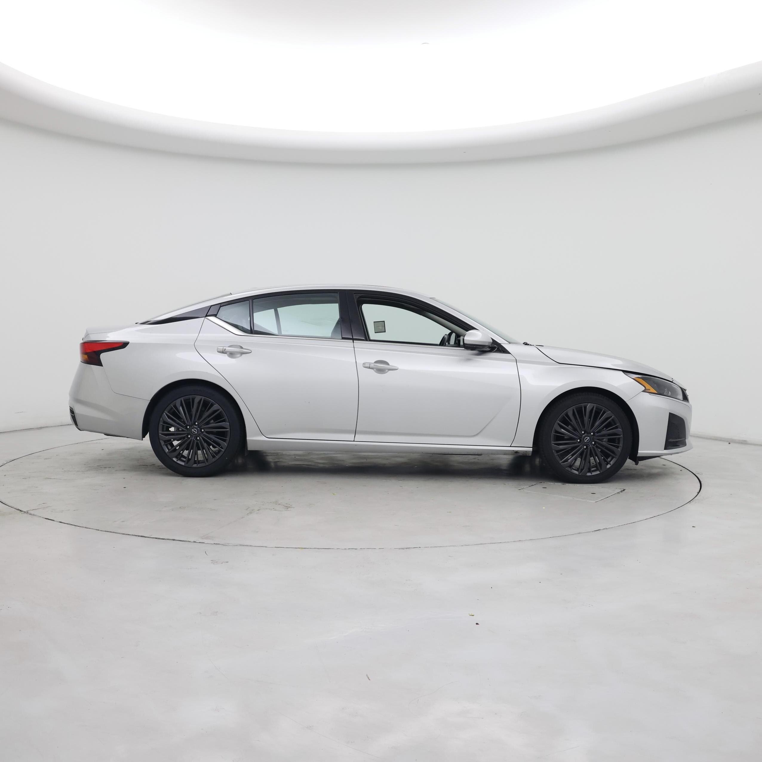 Thumbnail: 2023 Nissan Altima - 7