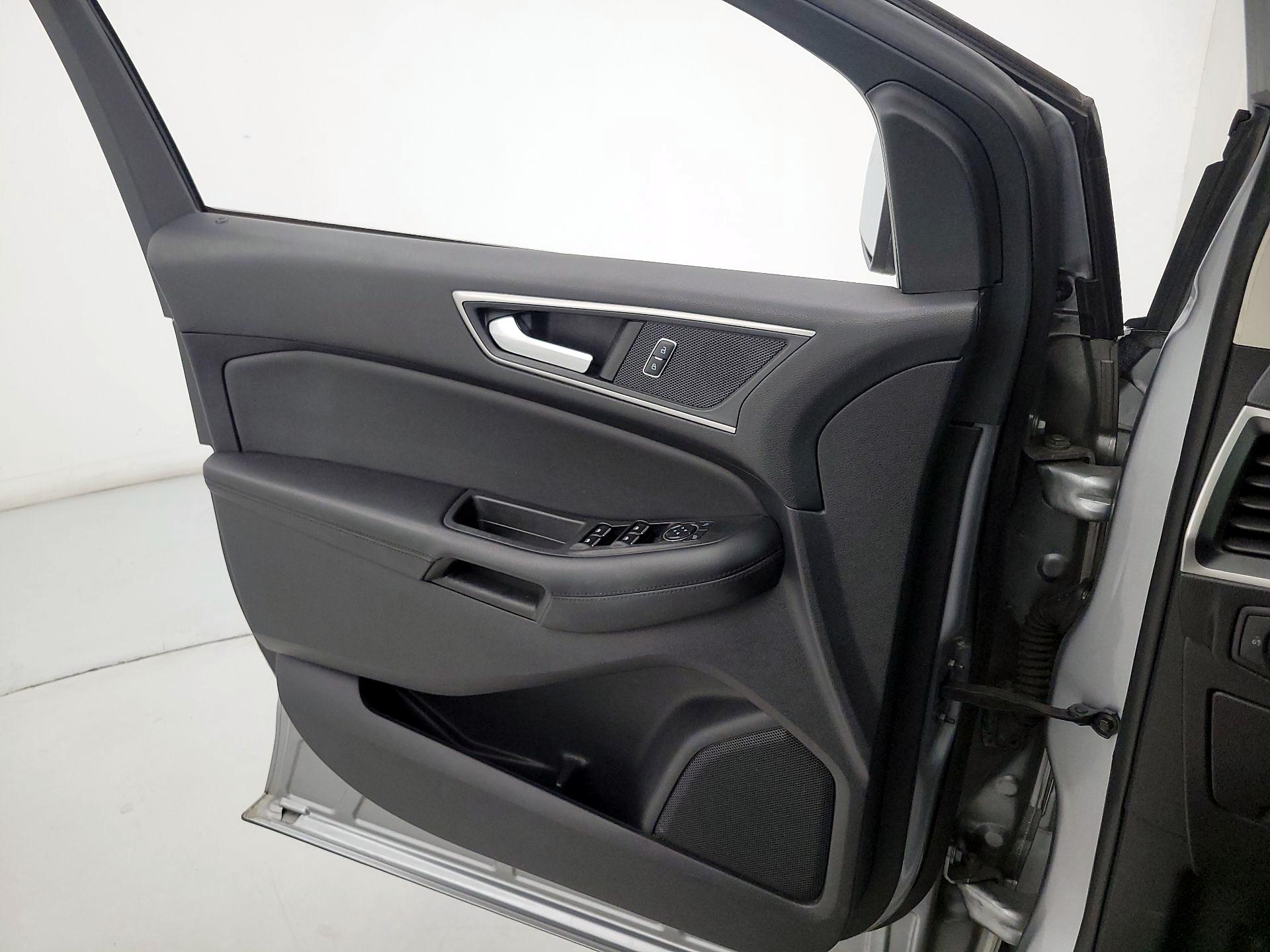 Thumbnail: 2022 Ford Edge - 12