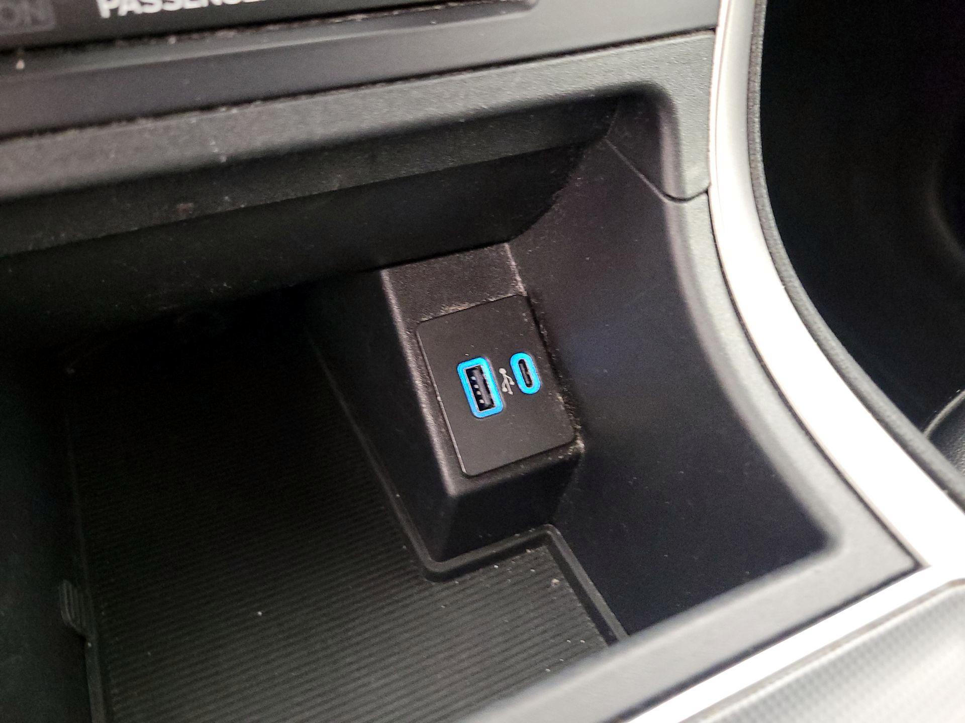 Thumbnail: 2022 Ford Edge - 18