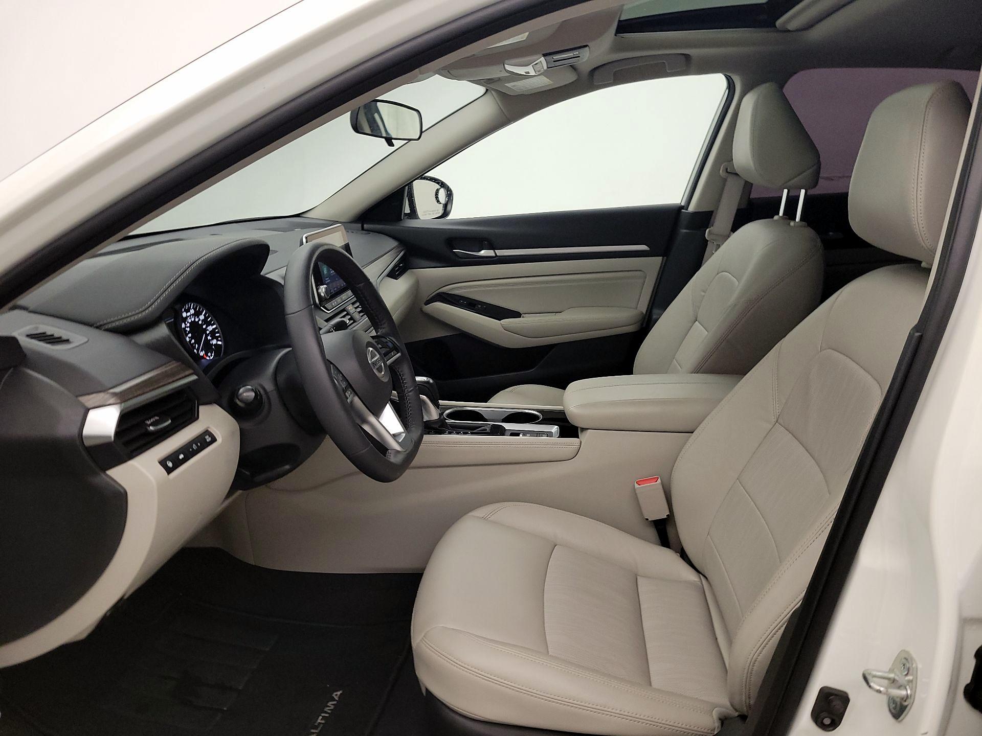 Thumbnail: 2022 Nissan Altima - 11