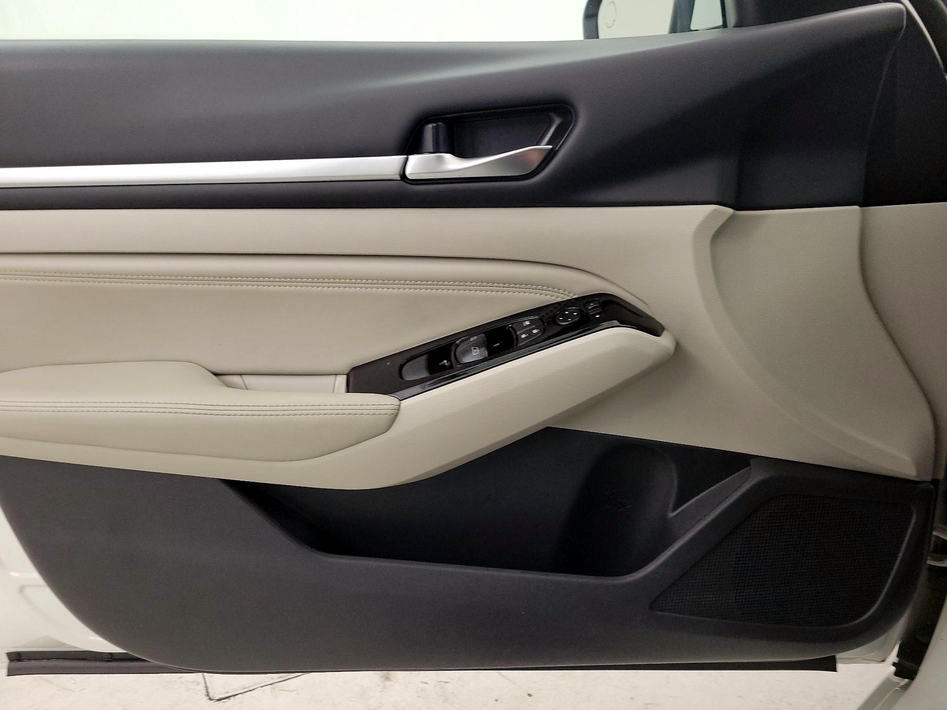 Thumbnail: 2022 Nissan Altima - 12