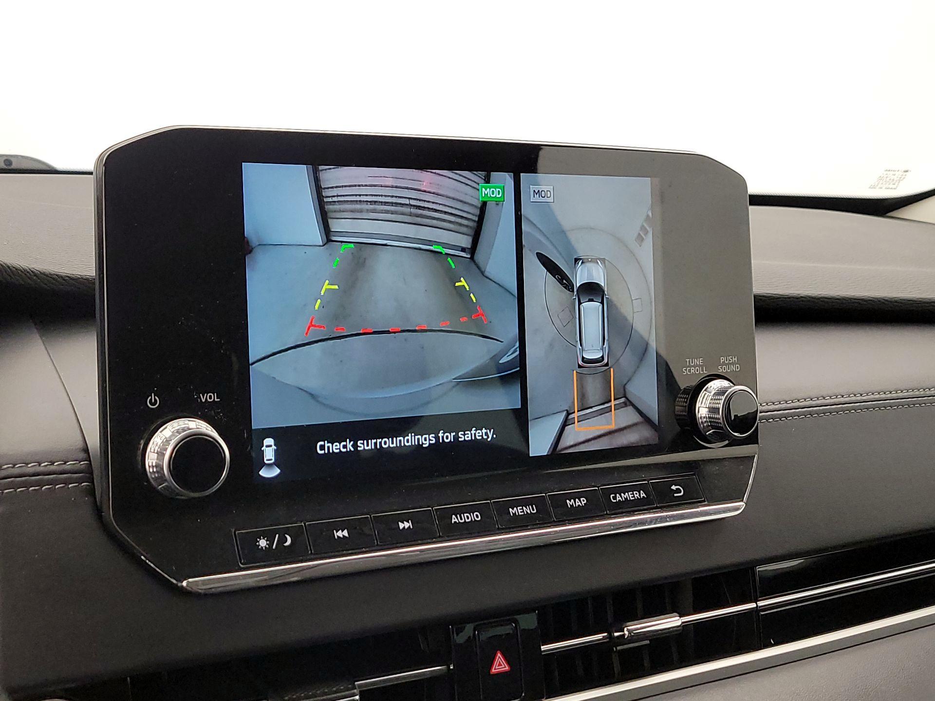 Thumbnail: 2023 Mitsubishi Outlander - 15