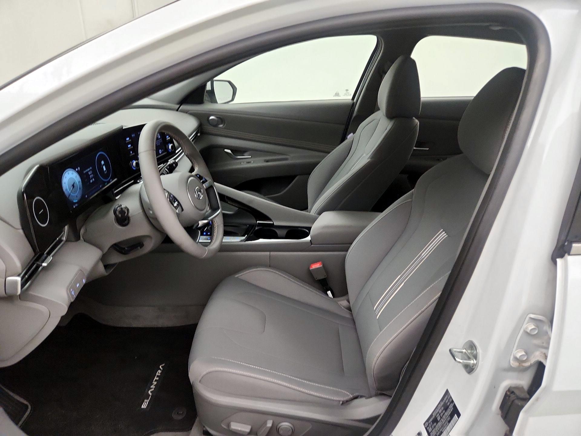 Thumbnail: 2021 Hyundai Elantra - 11