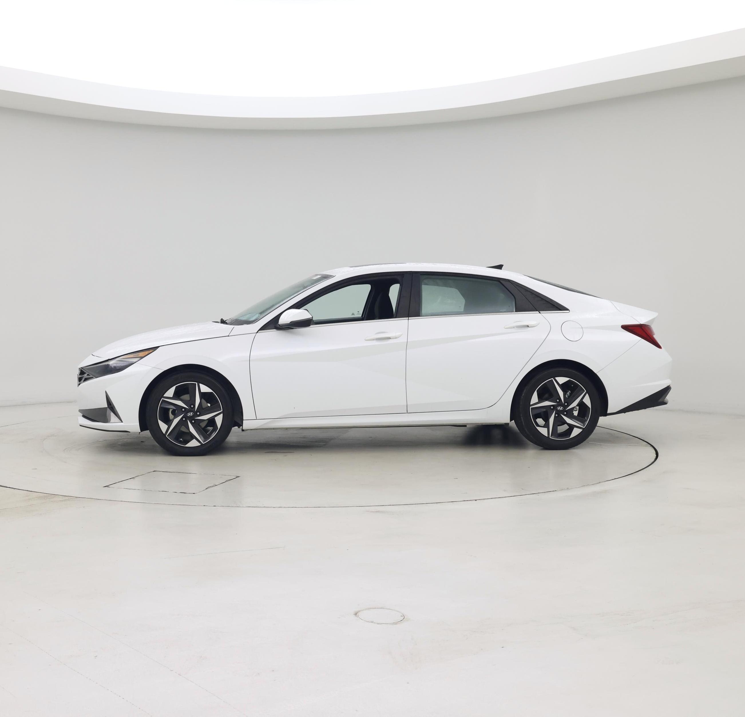 Thumbnail: 2021 Hyundai Elantra - 3