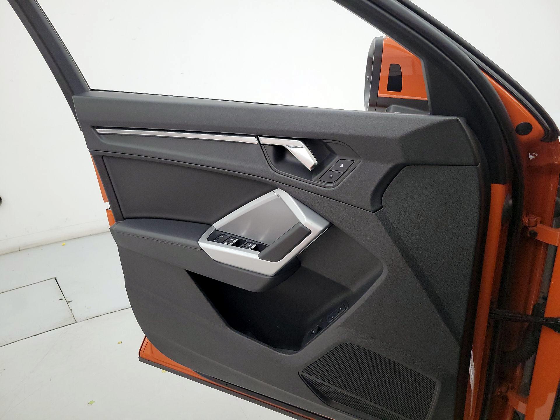 Thumbnail: 2022 Audi Q3 - 12